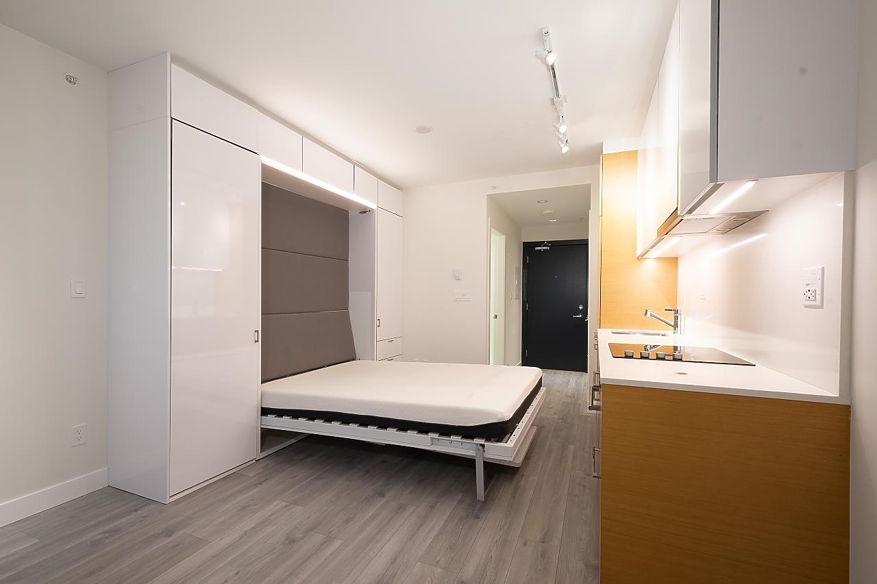 13438 Central Avenue #510, Surrey, BC V3T 0N2