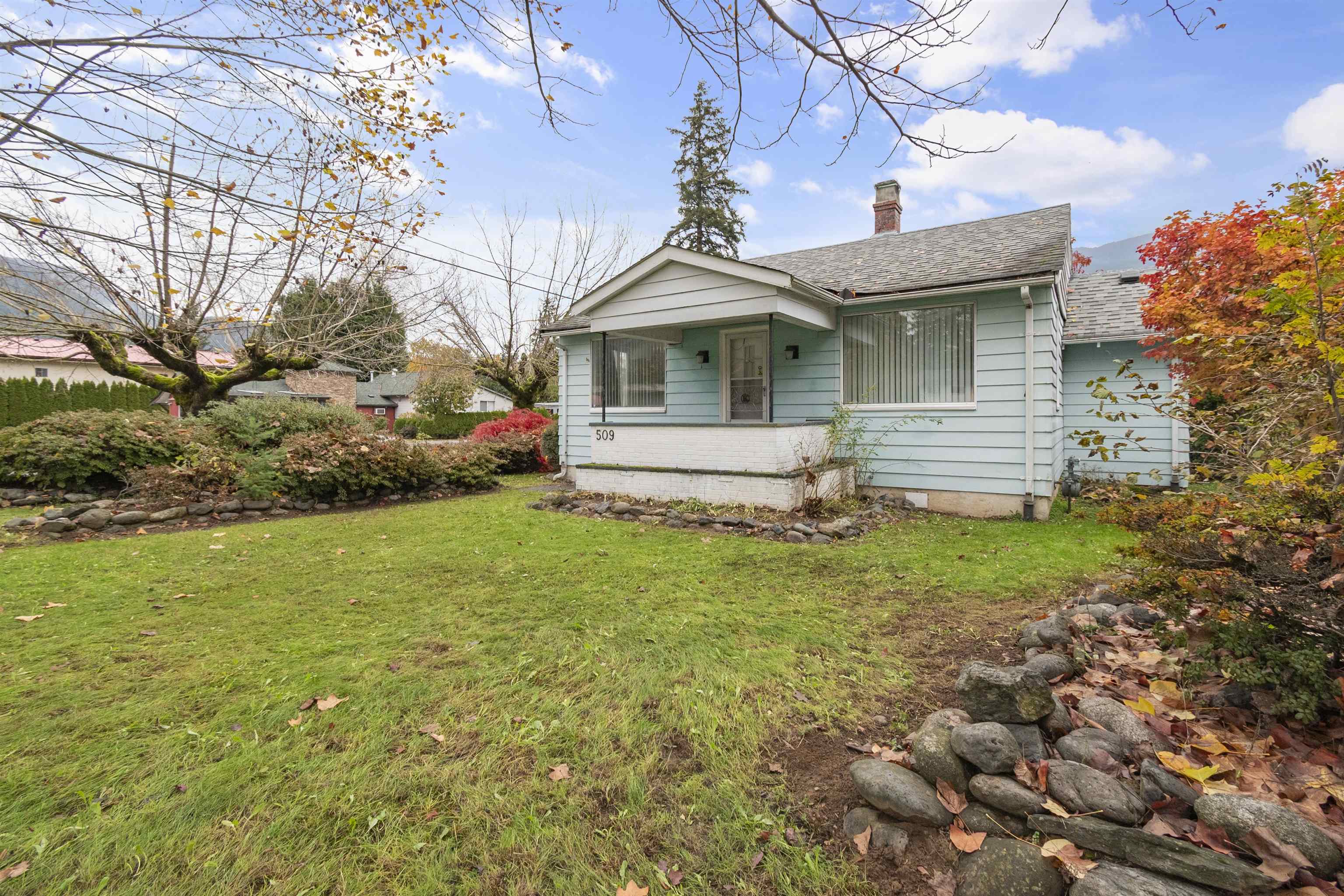 509 Fraser Avenue, Hope, BC V0X 1L0