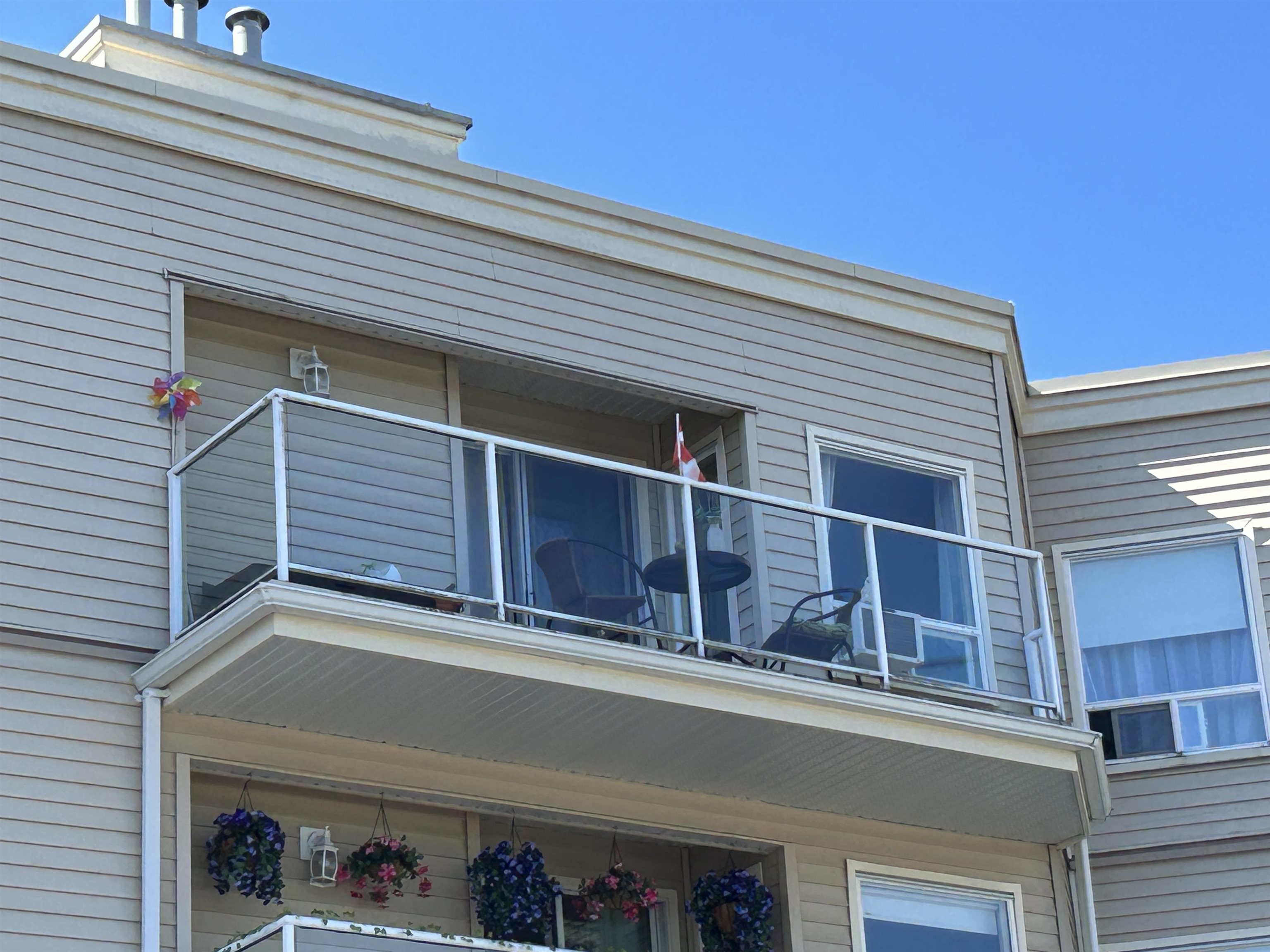 9295 122 Street #305, Surrey, BC V3V 4L4