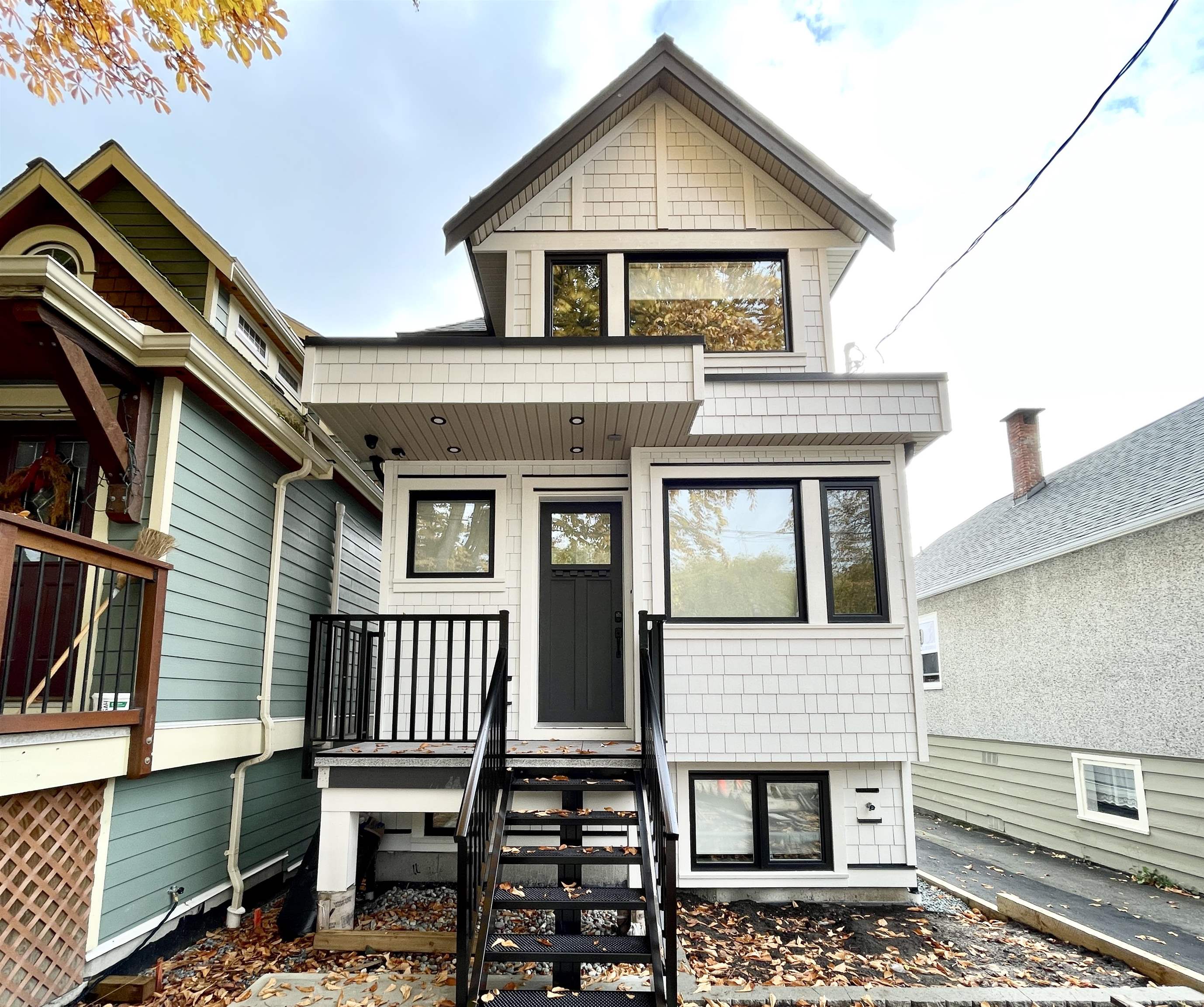 162 East 43rd Avenue, Vancouver, BC V5W 1S9