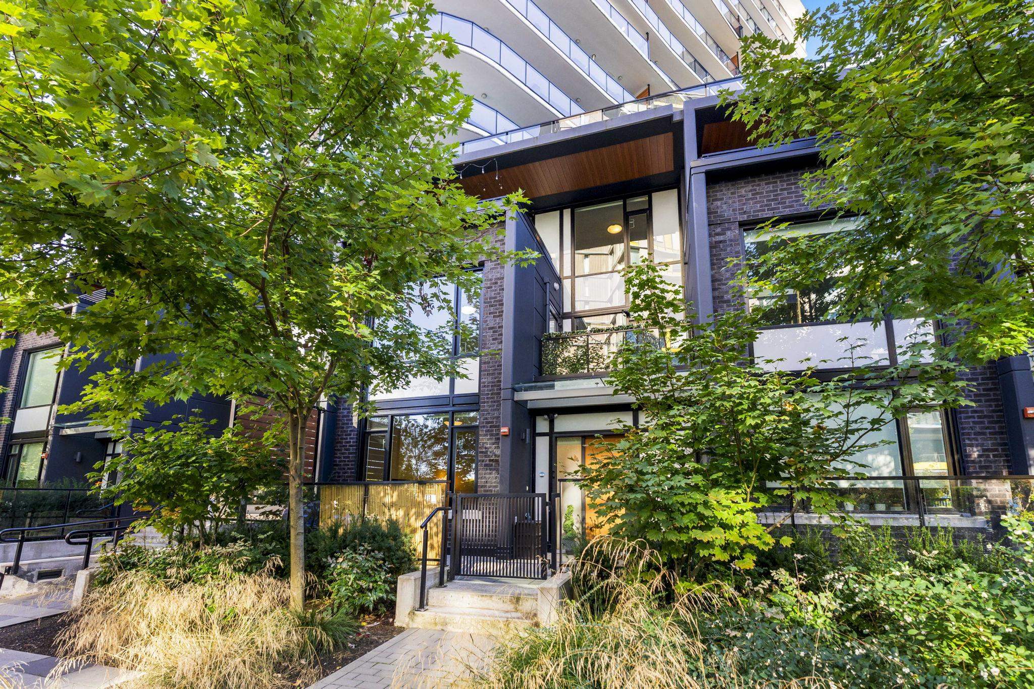 8761 University Crescent #111, Burnaby, BC V5A 0G3