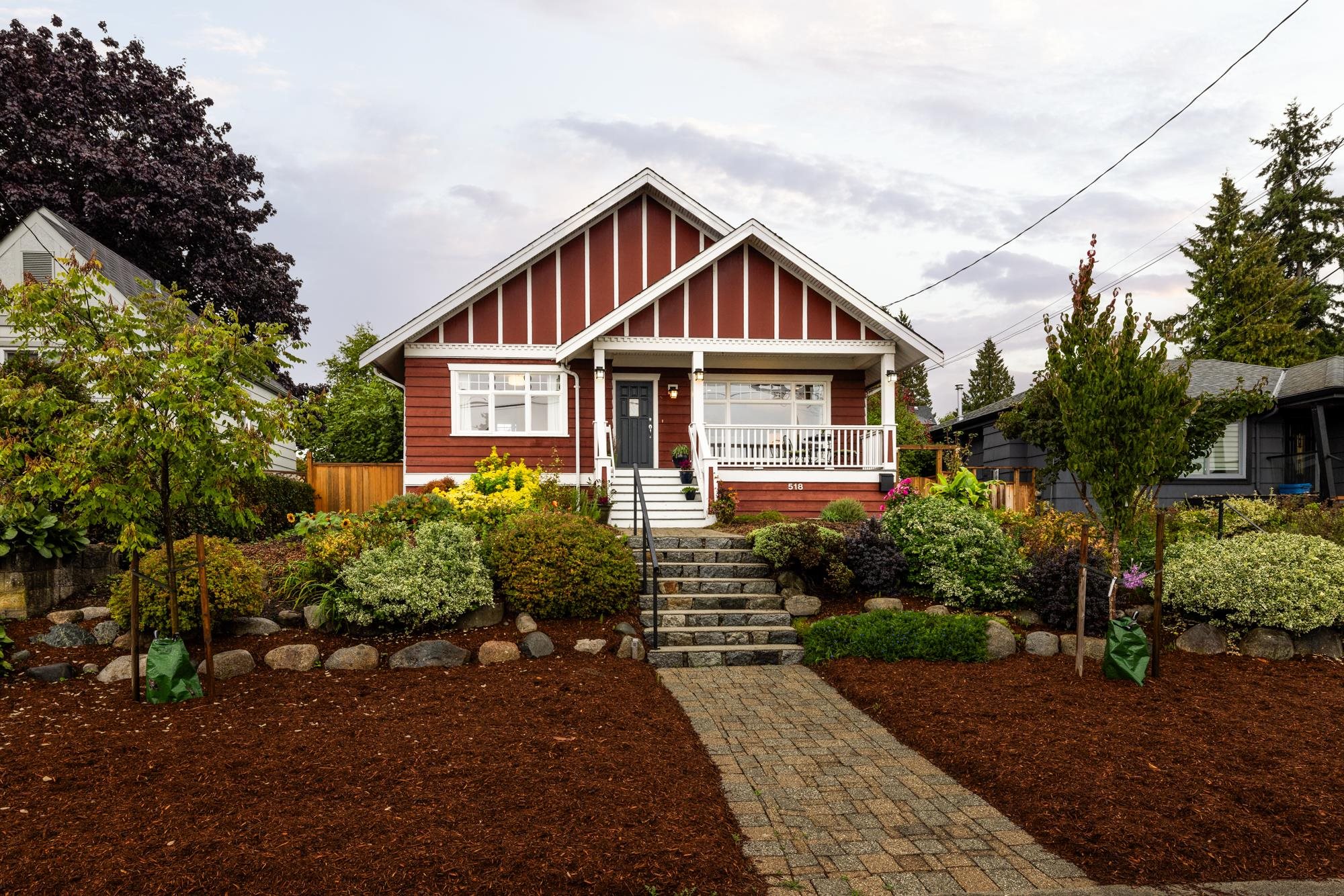 518 7th Street East, North Vancouver, BC V7L 1S3