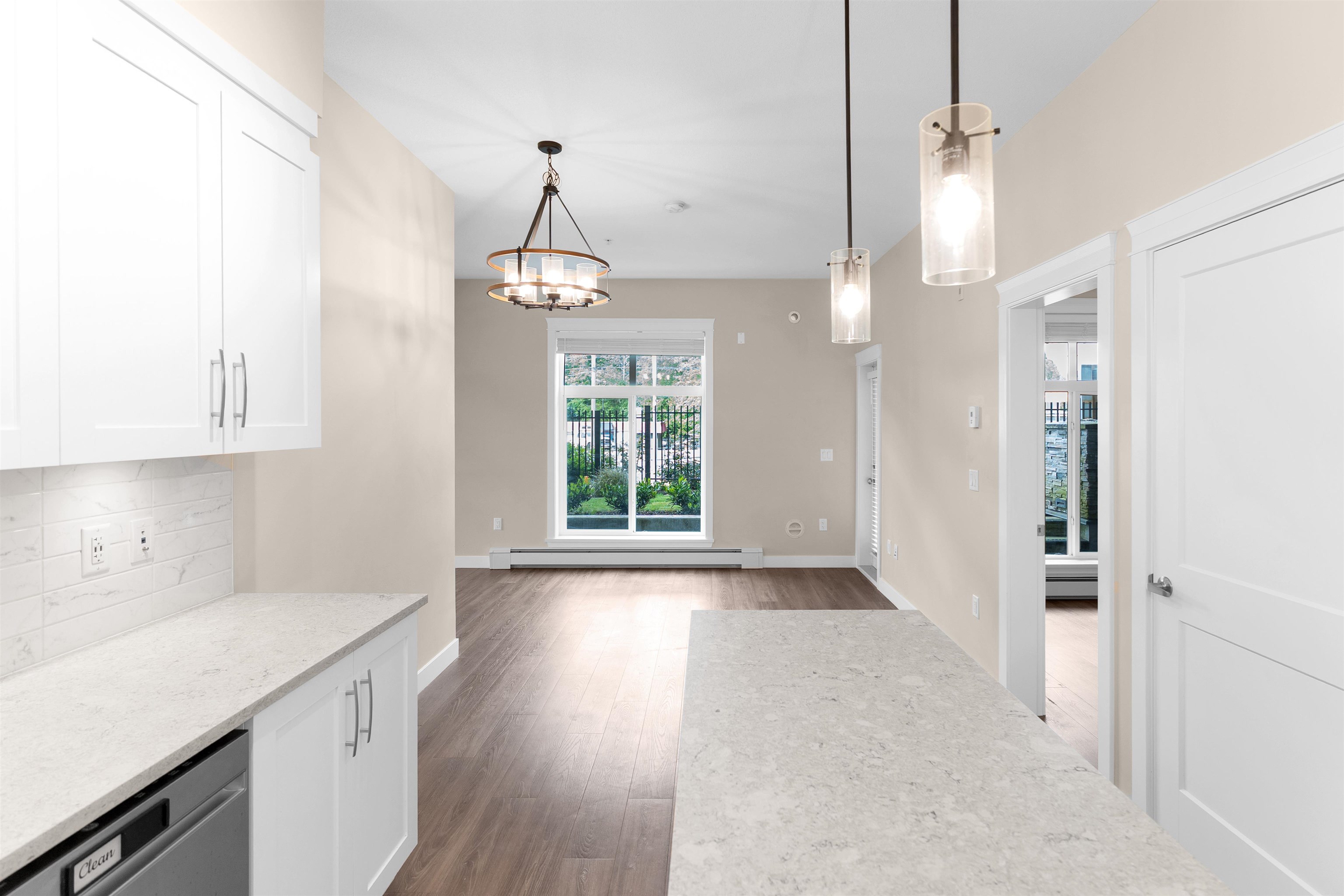 11077 Ravine Rd #4, Surrey, BC V3T 0R7
