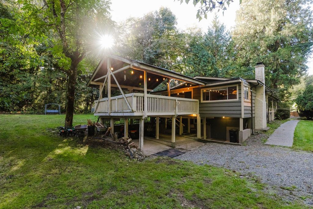 6252 Sechelt Inlet Road, Sechelt, BC V7Z 0L3