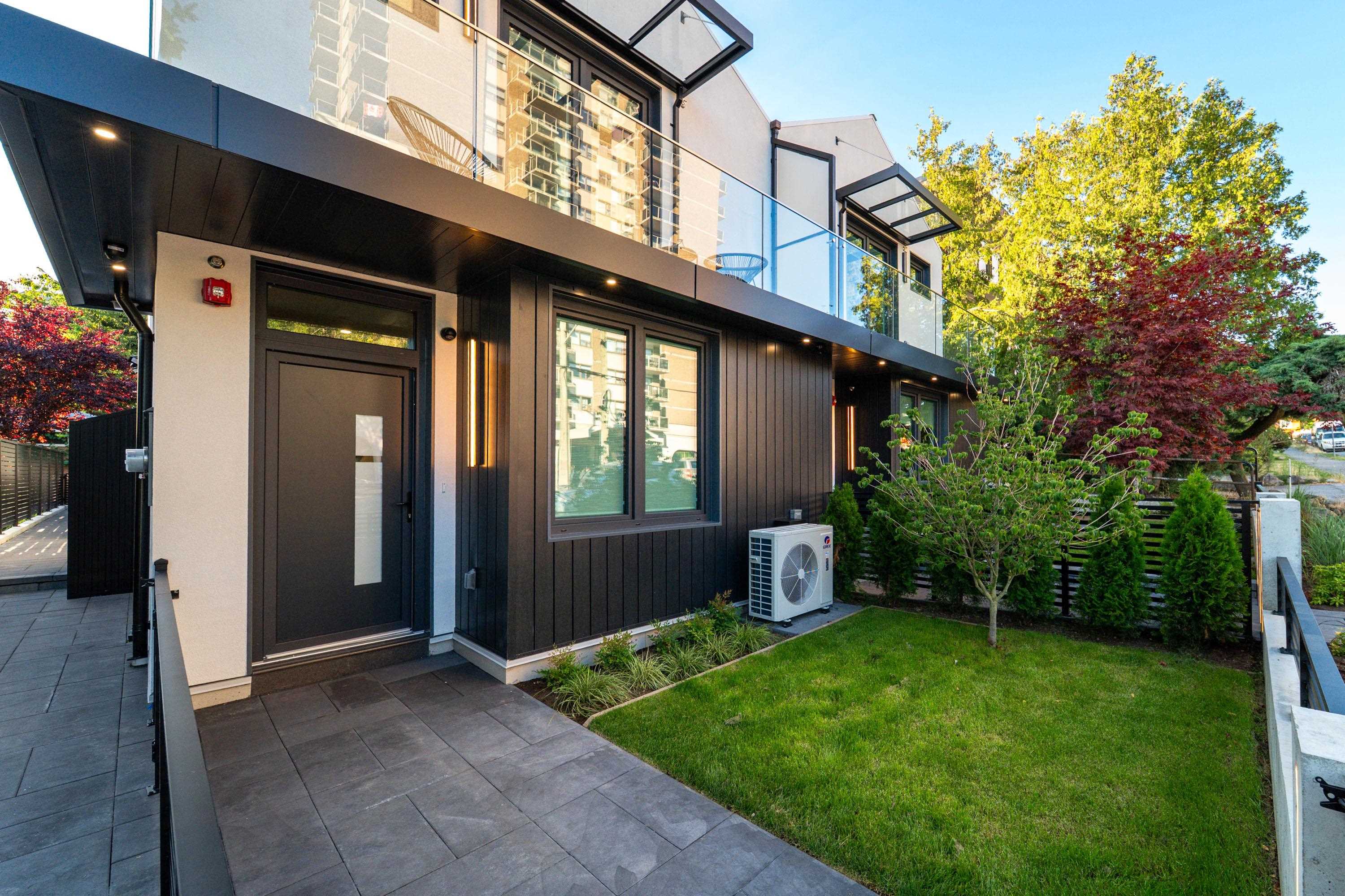 817 Saint Andrews Street #1, New Westminster, BC V3M 1V9