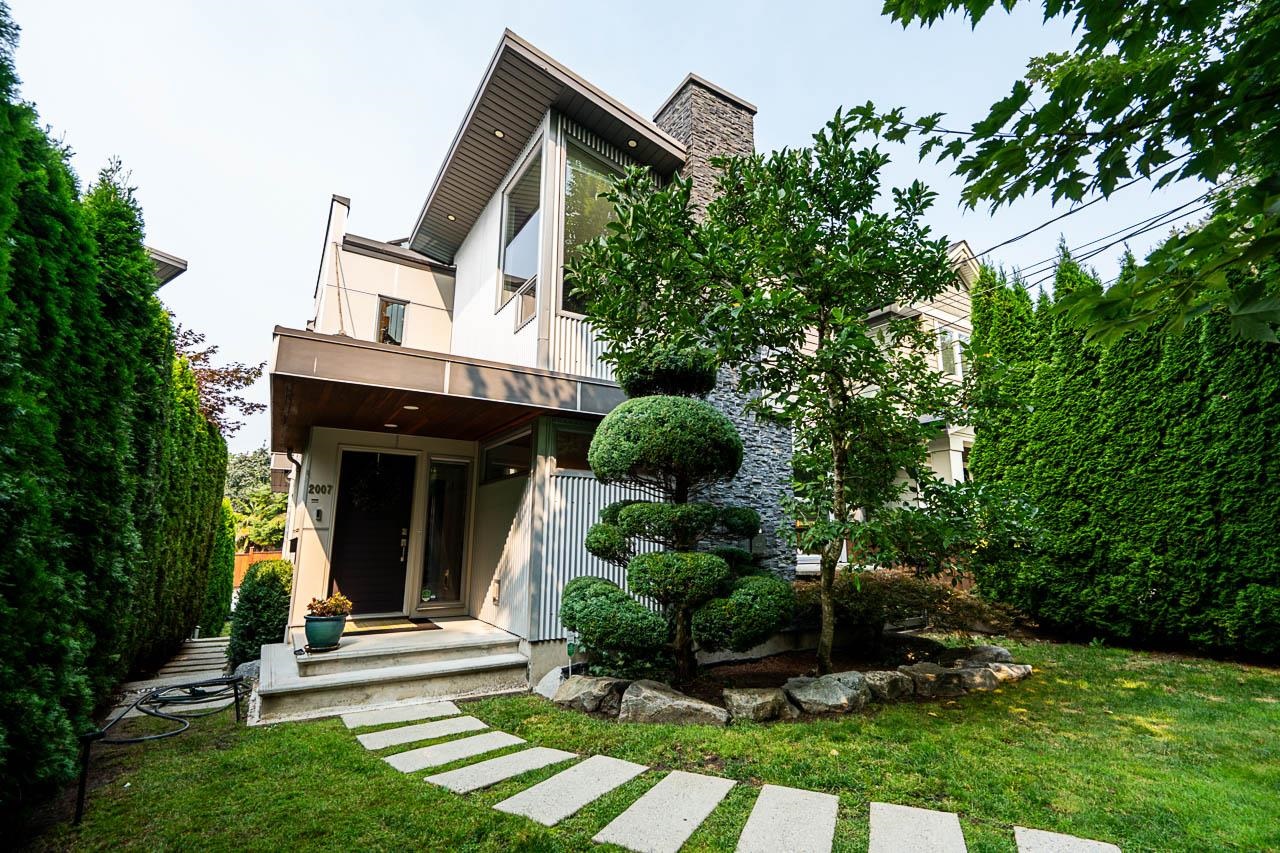 2007 Larson Road, North Vancouver, BC V7M 3A1