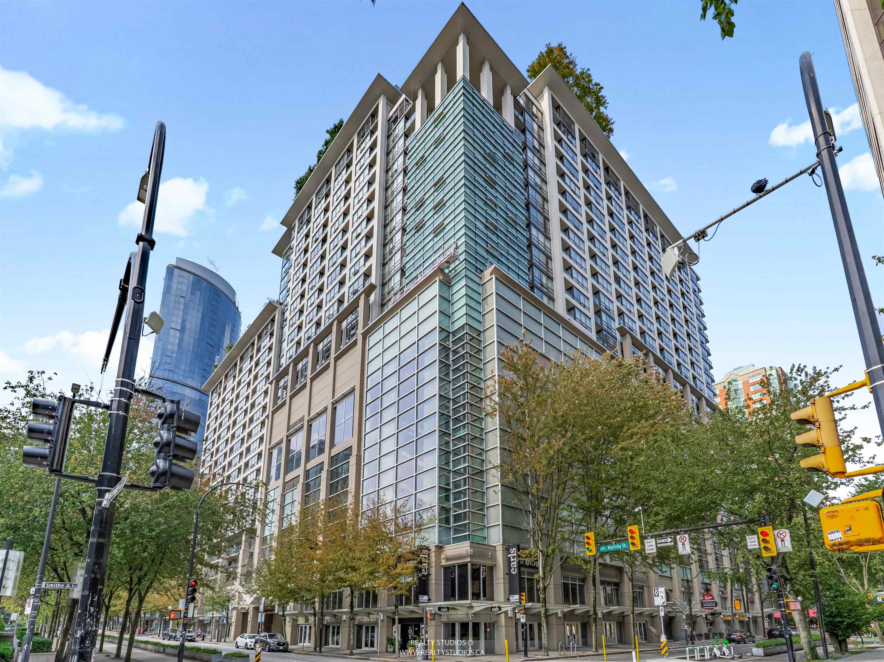 933 Hornby Street #407, Vancouver, BC V6Z 3G4