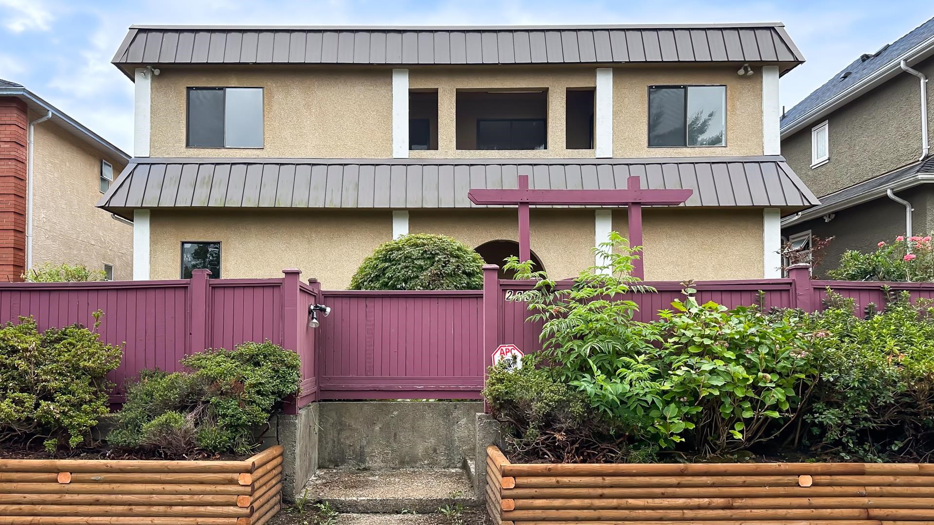 2236 West 18th Avenue, Vancouver, BC V6L 1A6
