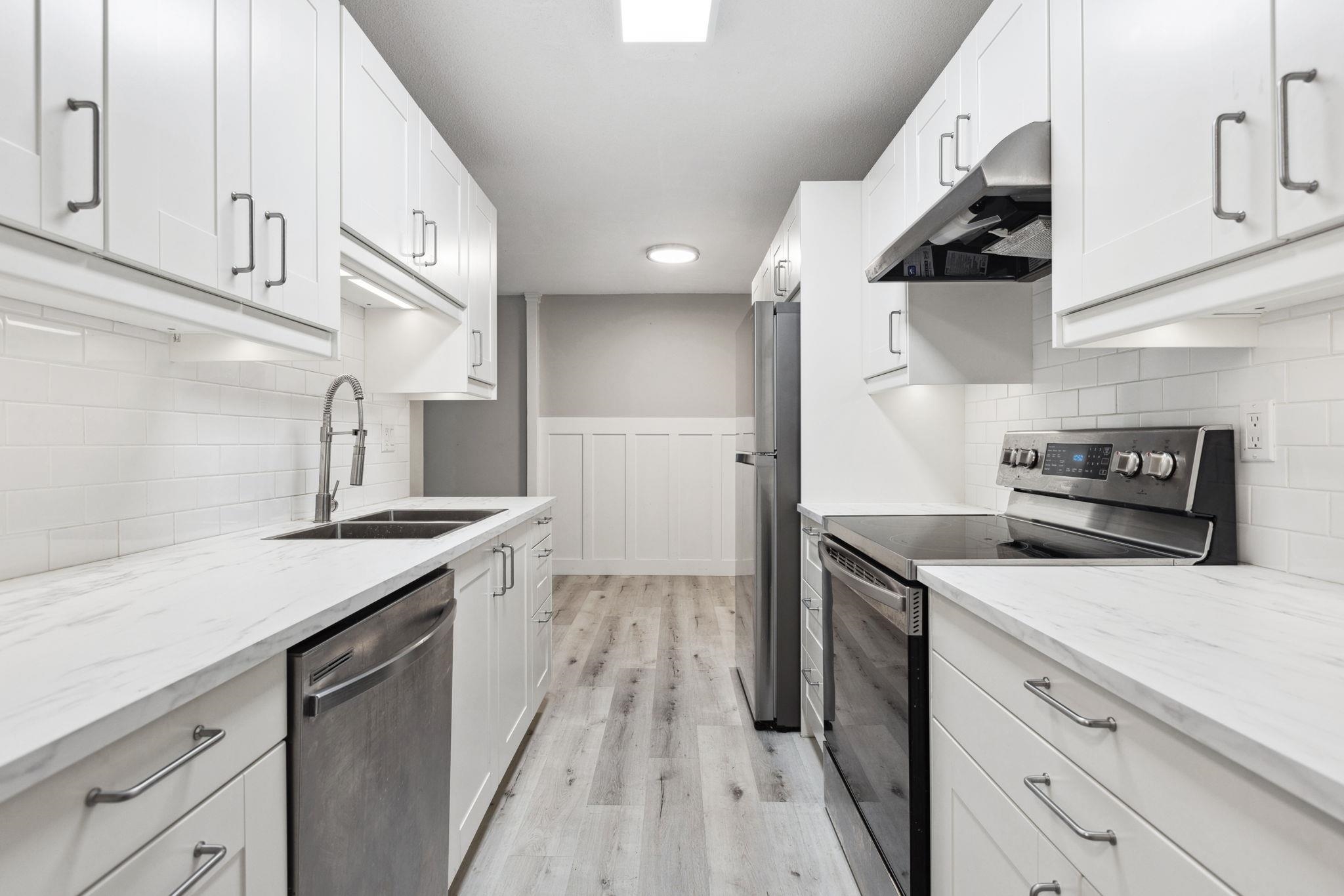 4926 48 Ave #110, Delta, BC V4K 0E1
