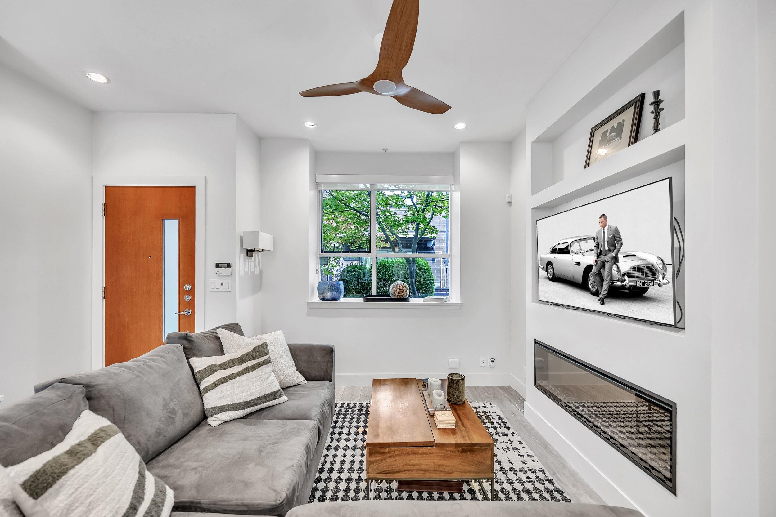 2188 West 8th Avenue #3, Vancouver, BC V6K 2A4