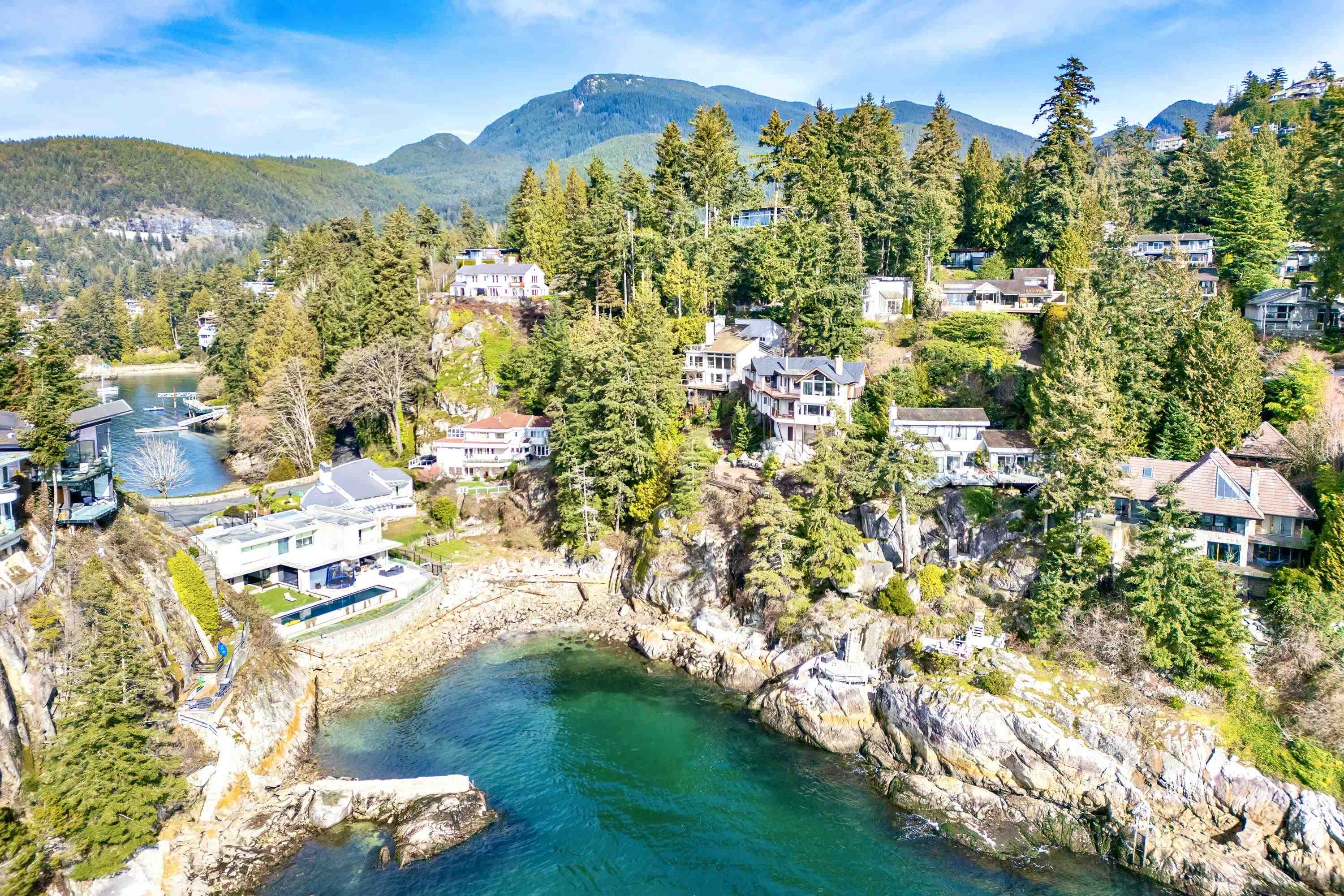 5295 Gulf Place, West Vancouver, BC V7W 2V9