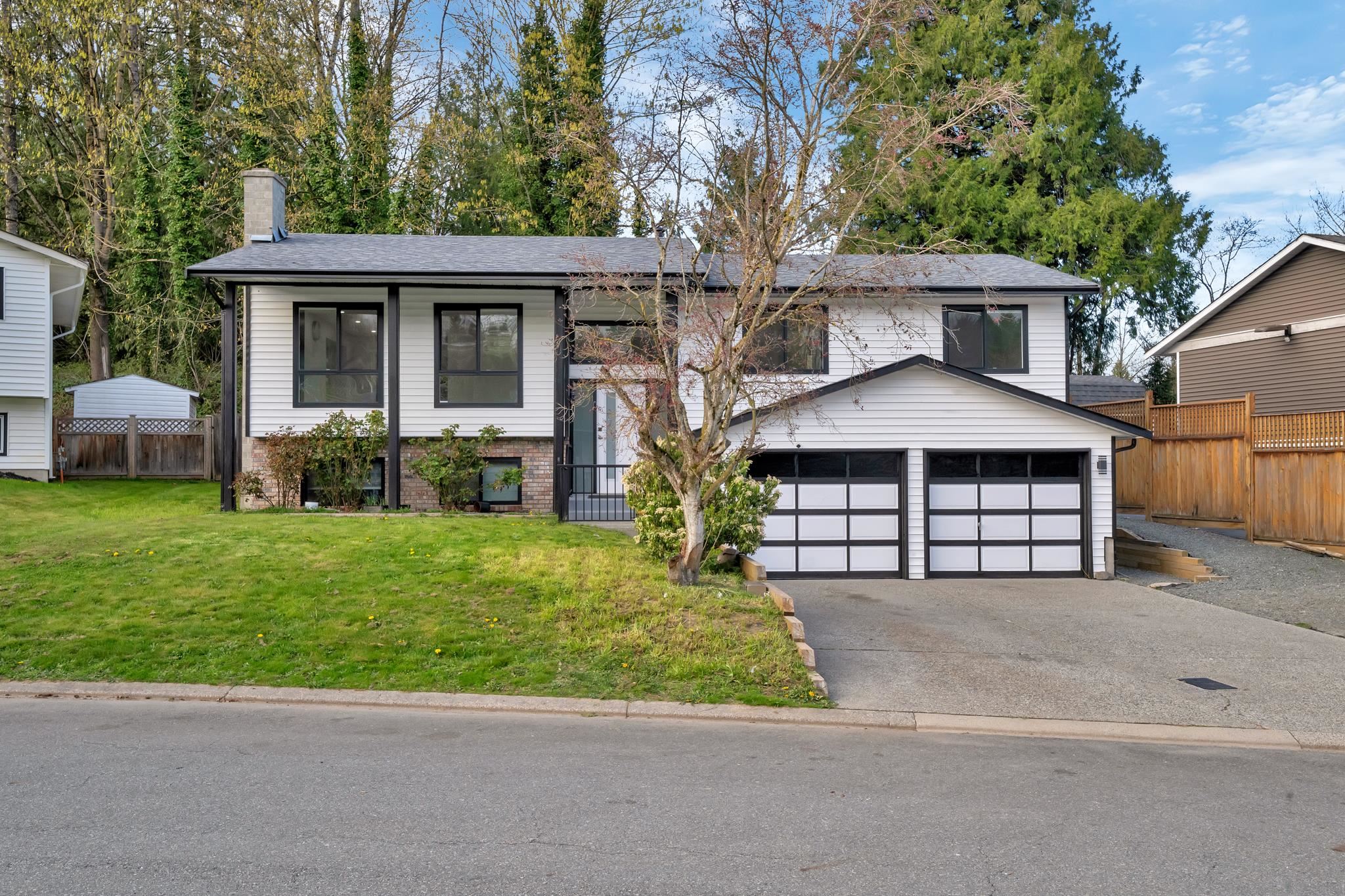 32955 Malahat Place, Abbotsford, BC V2S 7B8