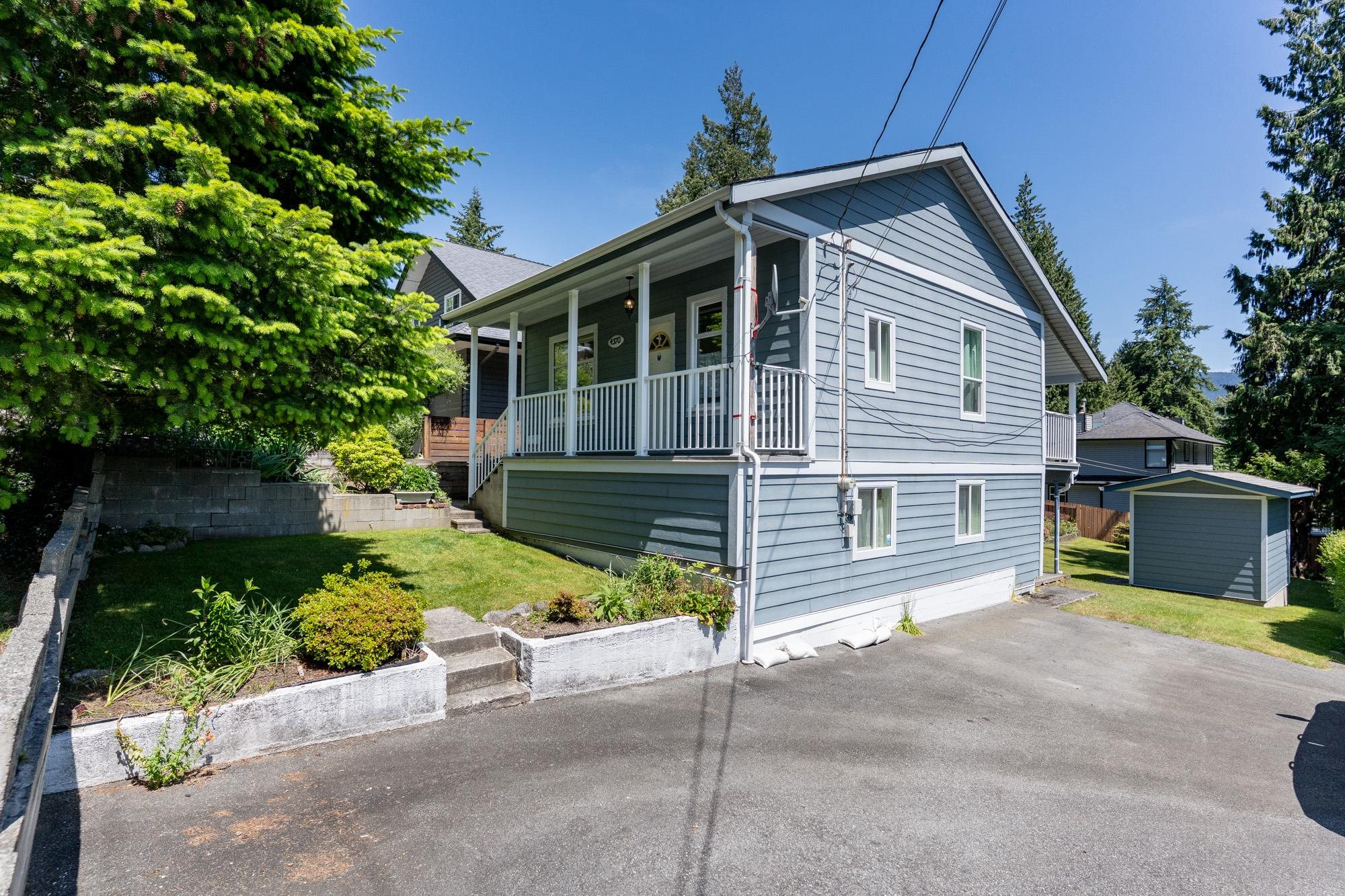 4370 Mountain Highway, North Vancouver, BC V7K 2K2