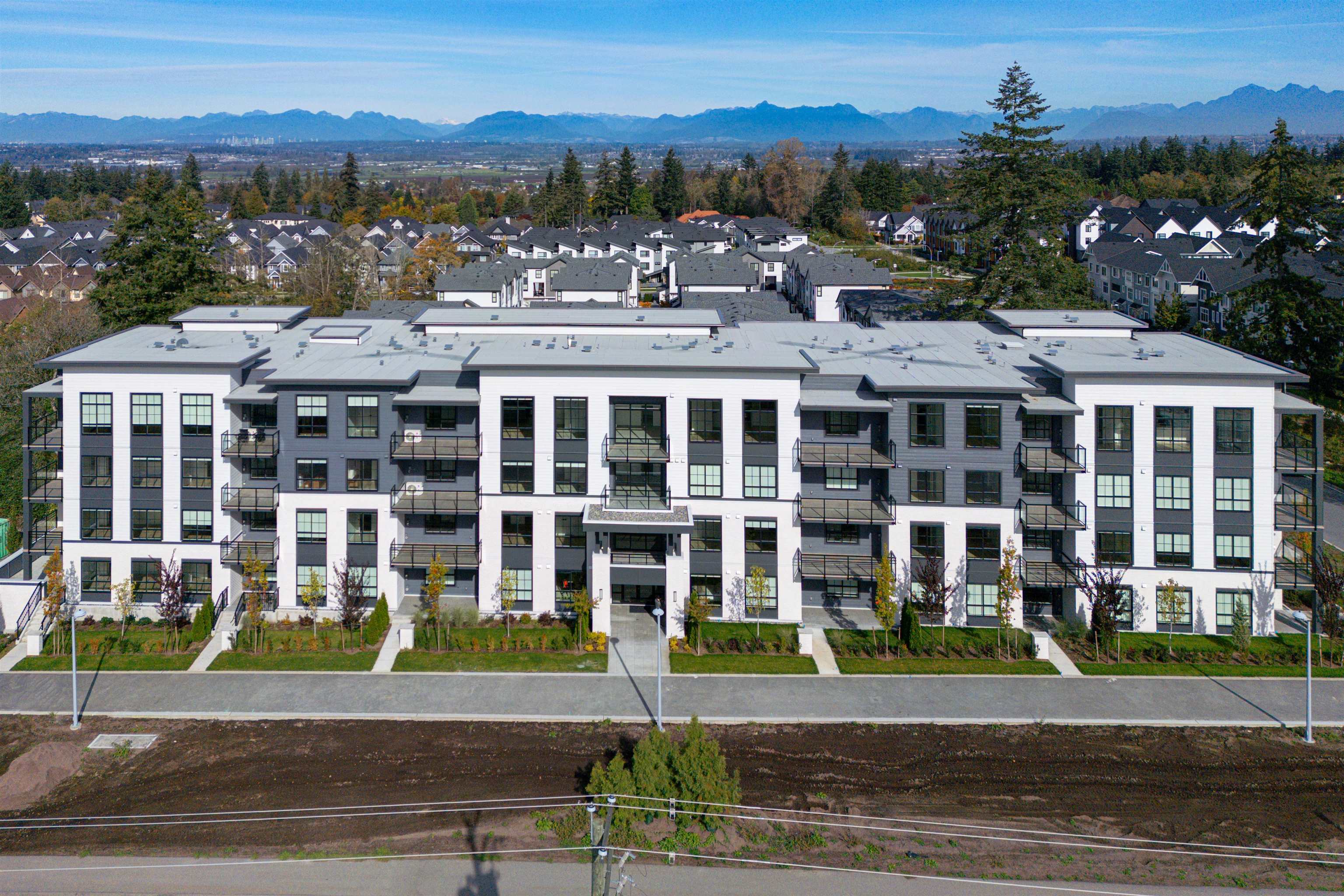 2425 166 Street #110, Surrey, BC V3Z 1K7