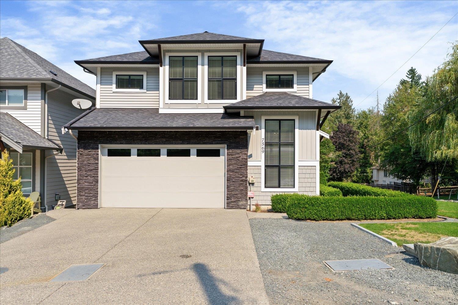 7569 Dickinson Place, Chilliwack, BC V4Z 1J6