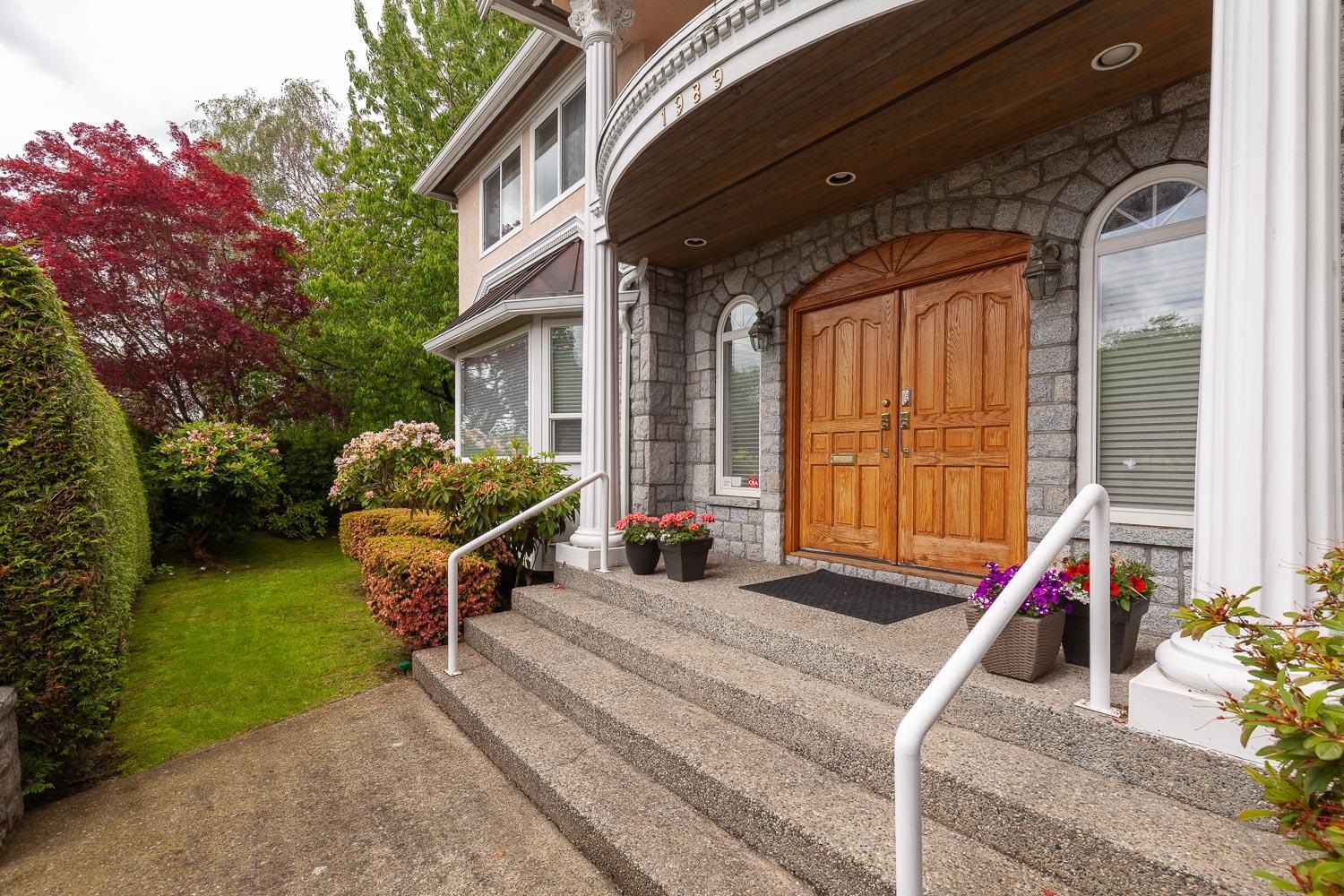 1989 West 52nd Avenue, Vancouver, BC V6P 1J6