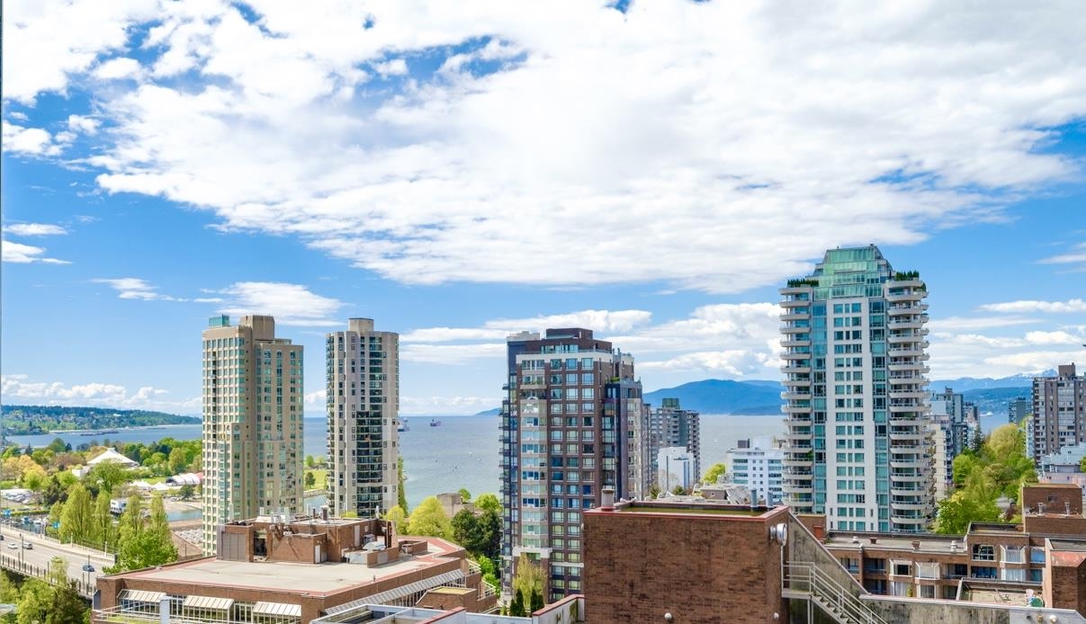 1335 Howe St #1601, Vancouver, BC V6Z 0H1