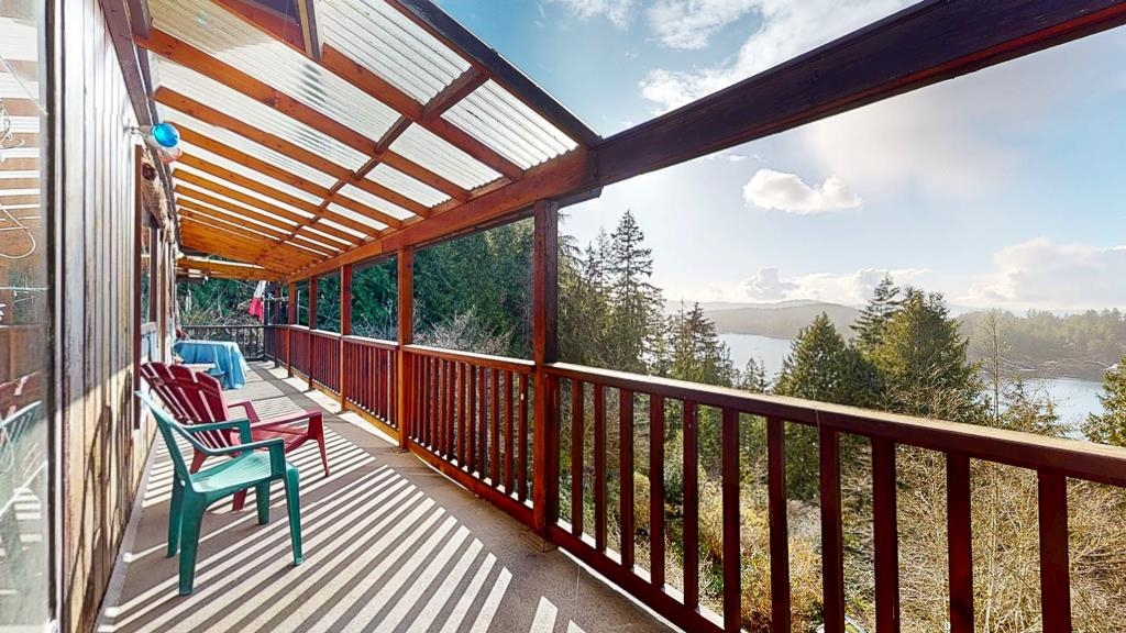 5228 Claydon Rd, Pender Harbour, BC V0N 1S1
