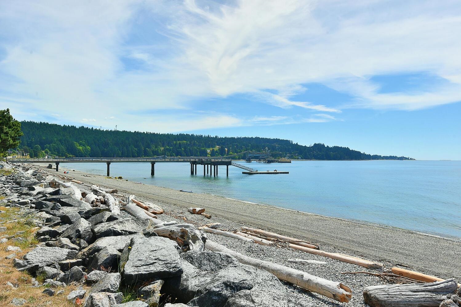 5470 Inlet Ave #104, Sechelt, BC V7Z 0H4