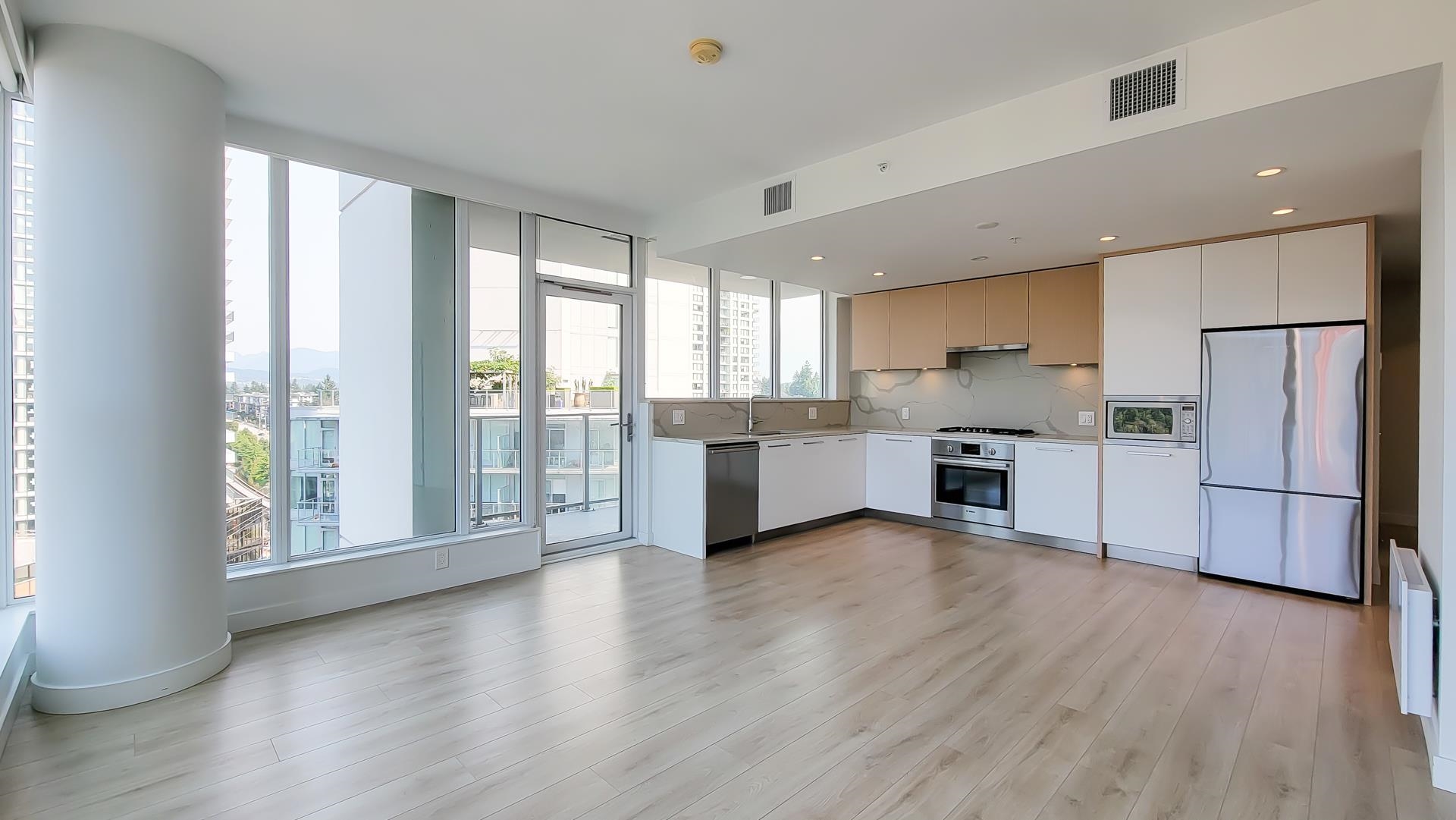 567 Clarke Road #1105, Coquitlam, BC V3J 0K7