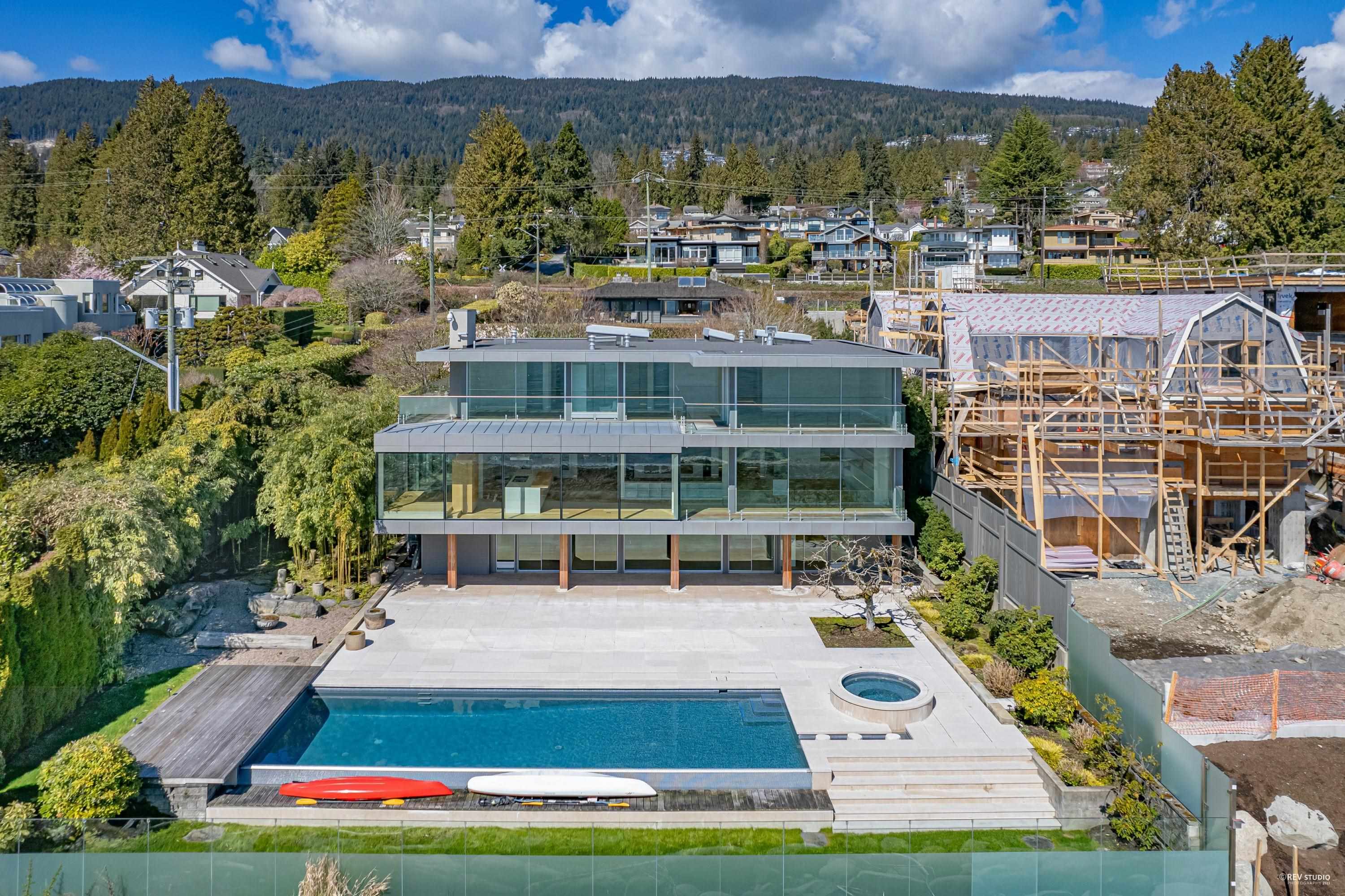 28th Street, West Vancouver, BC V7V 4L5