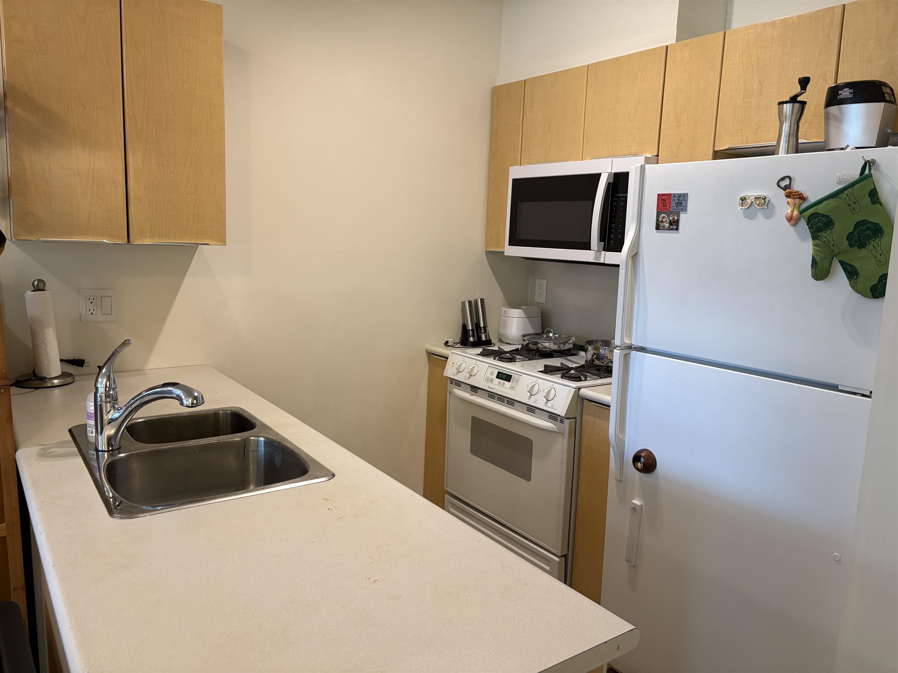 1239 West Georgia Street #603, Vancouver, BC V6E 4R8