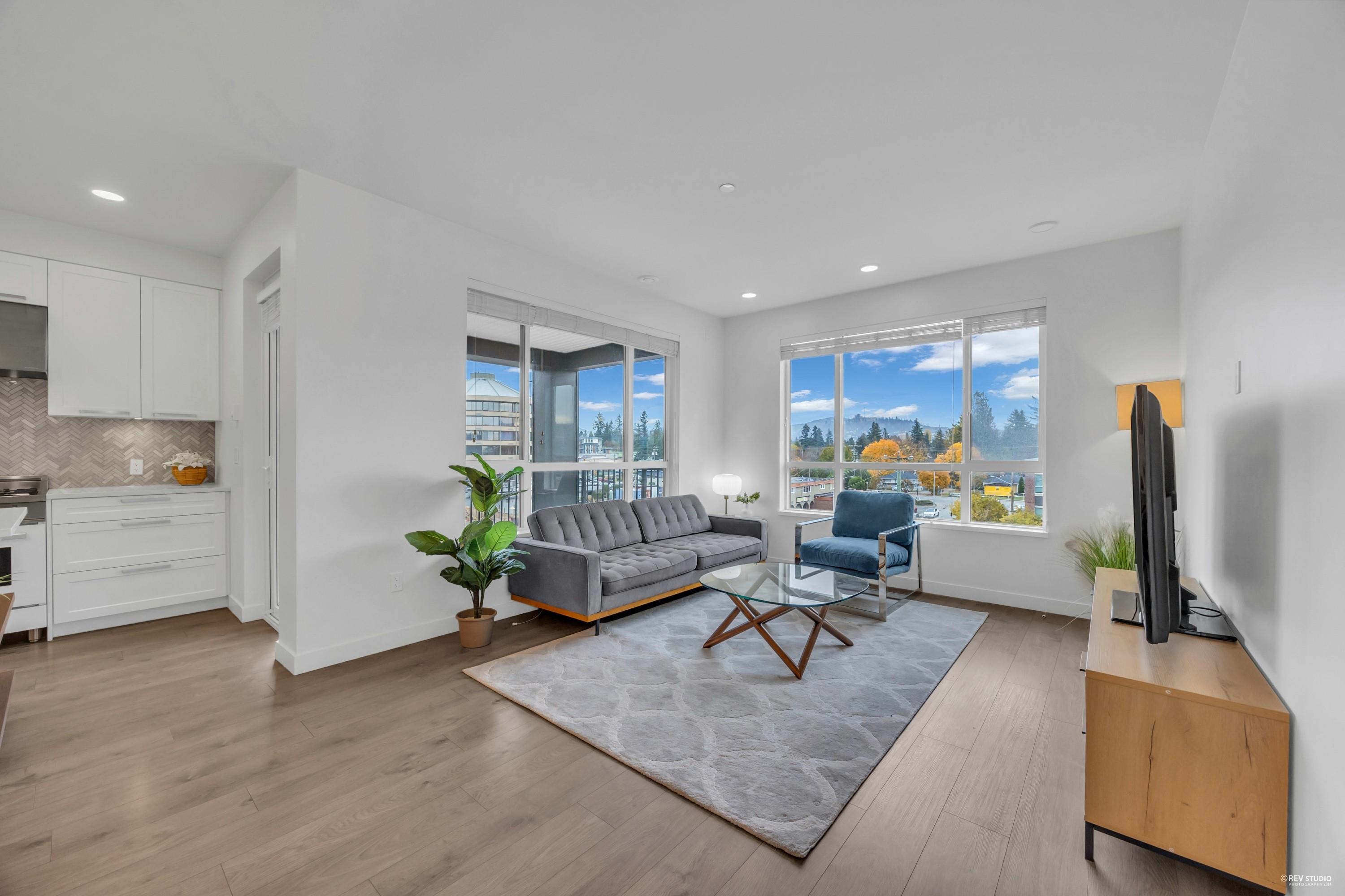 33530 Mayfair Avenue #502, Abbotsford, BC V2S 0J2