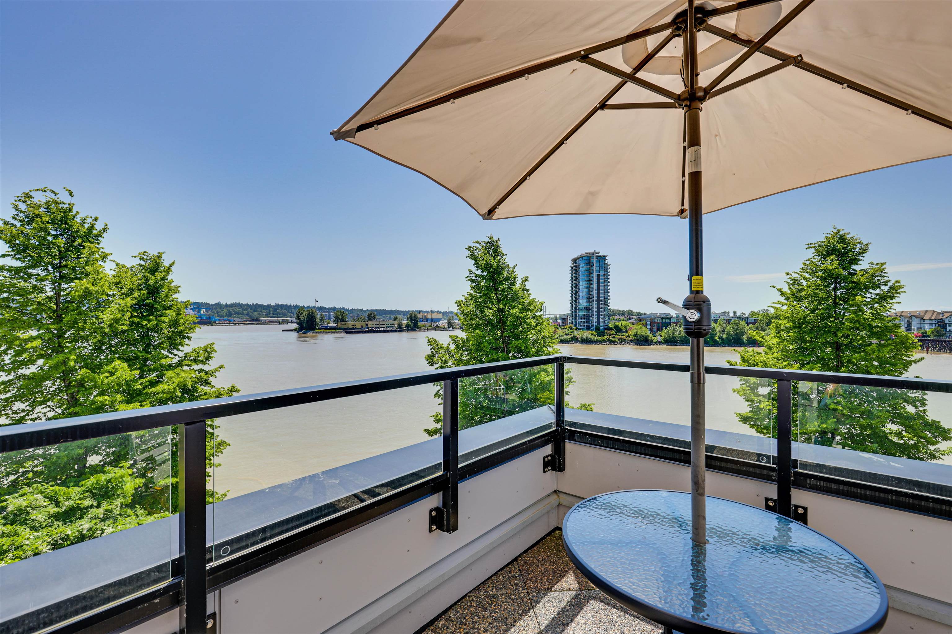 1150 Quayside Drive #420, New Westminster, BC V3M 6E1