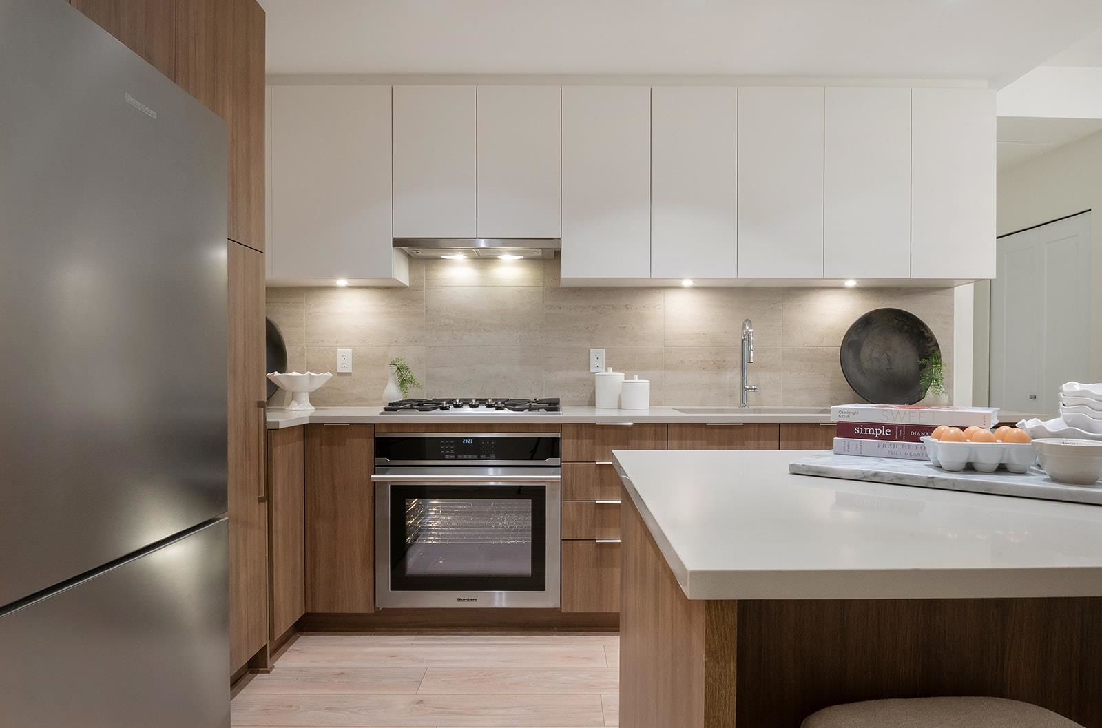 625 Cottonwood Ave #102, Coquitlam, BC V3J 0S6