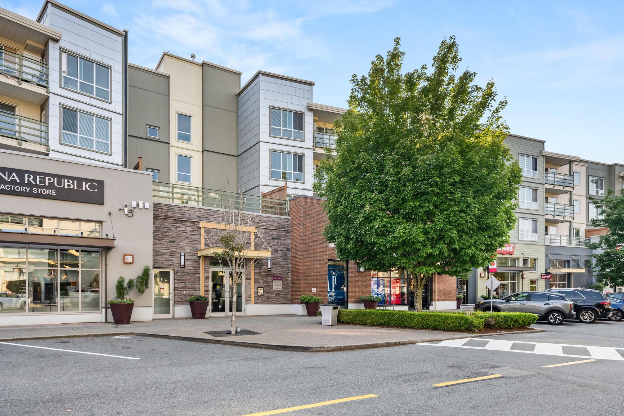 15735 Croydon Drive #209, Surrey, BC V3S 2L5