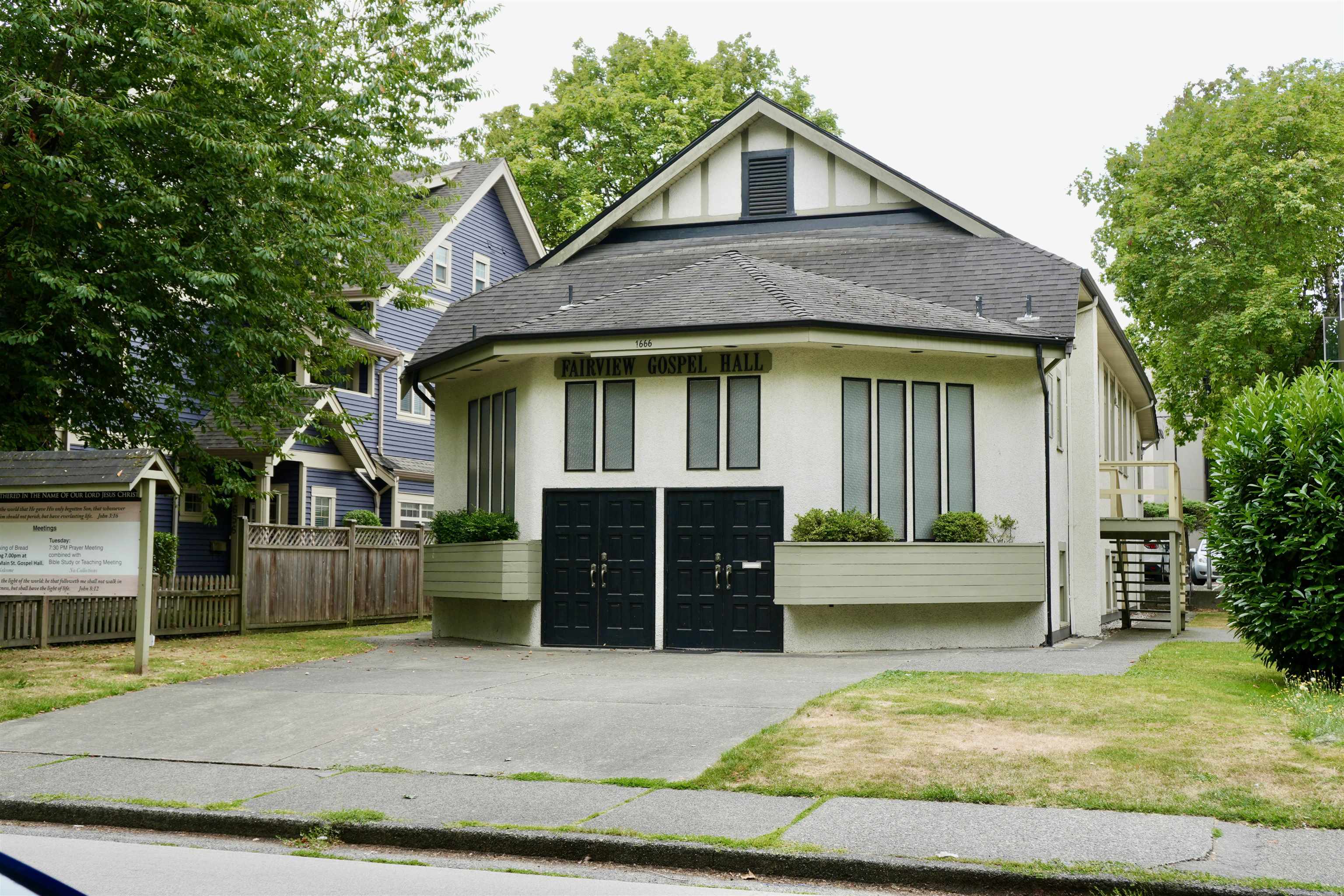 1666 West 10th Avenue, Vancouver, BC V6J 2A1