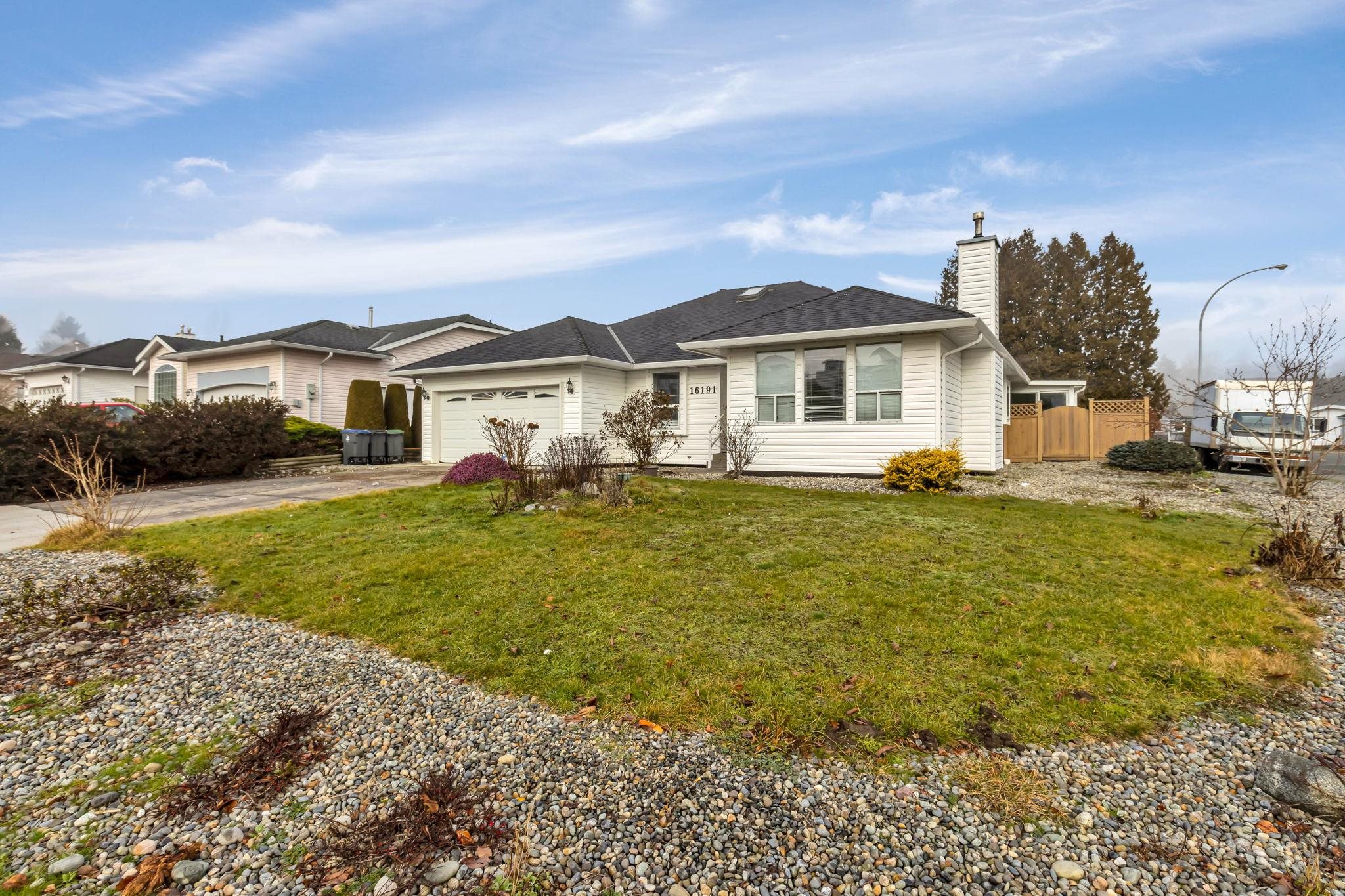 16a Avenue, Surrey, BC V4A 9J9