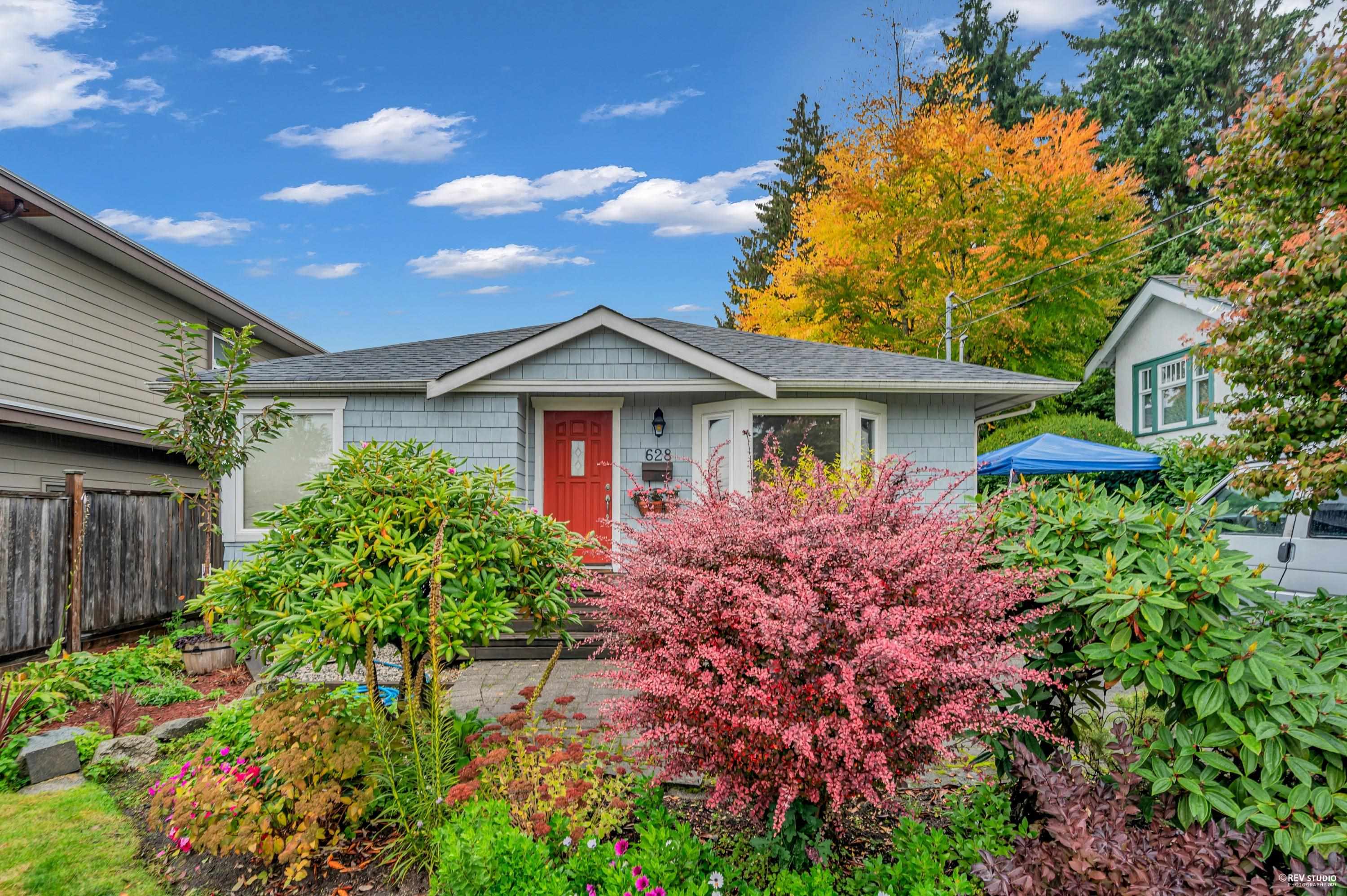 628 7th Street East, North Vancouver, BC V7L 1S4