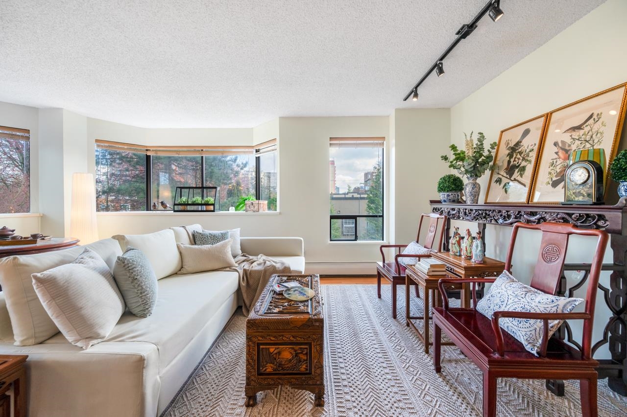 1568 West 12th Avenue #4a, Vancouver, BC V6J 2E1