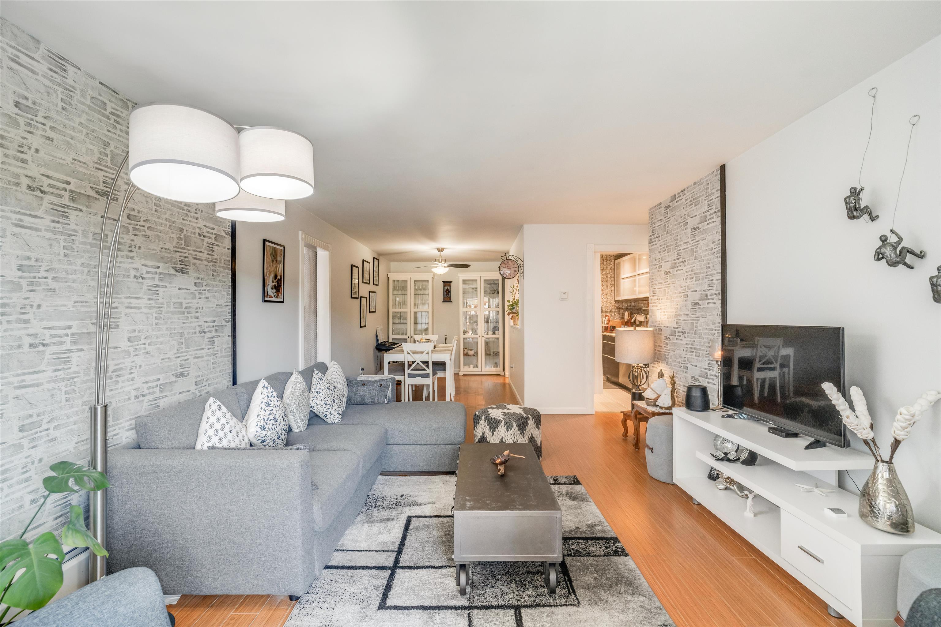 327 Ninth Street #104, New Westminster, BC V3M 3V8