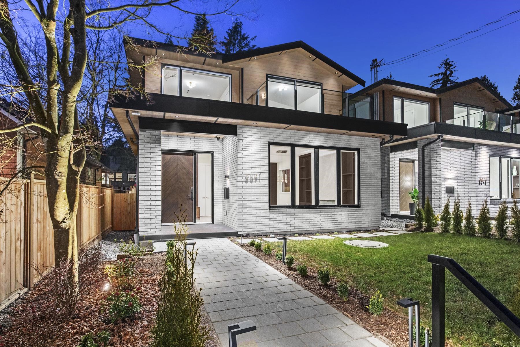 3071 Fromme Road, North Vancouver, BC V7K 2C8