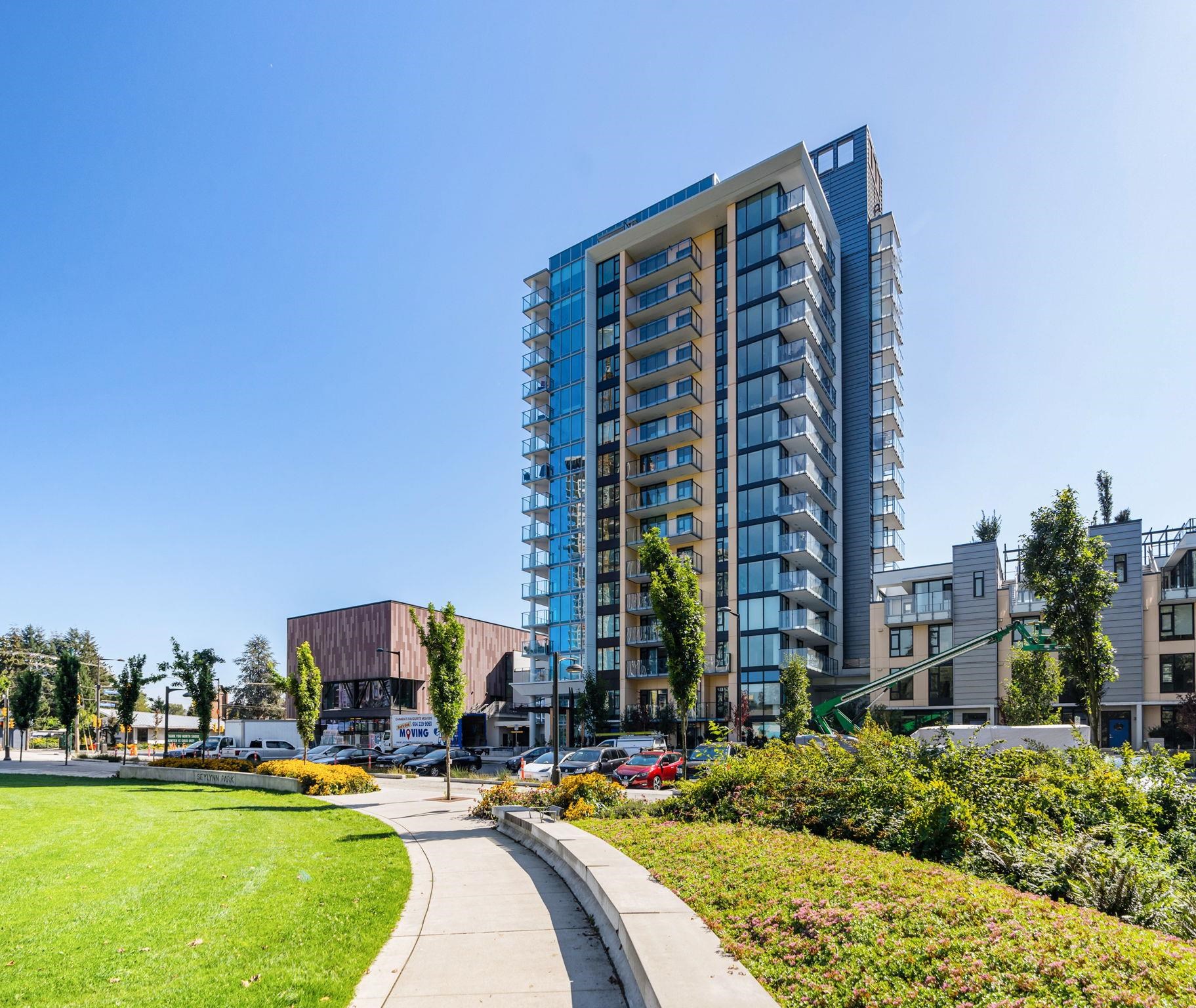 1471 Hunter Street #403, North Vancouver, BC V7J 1H3