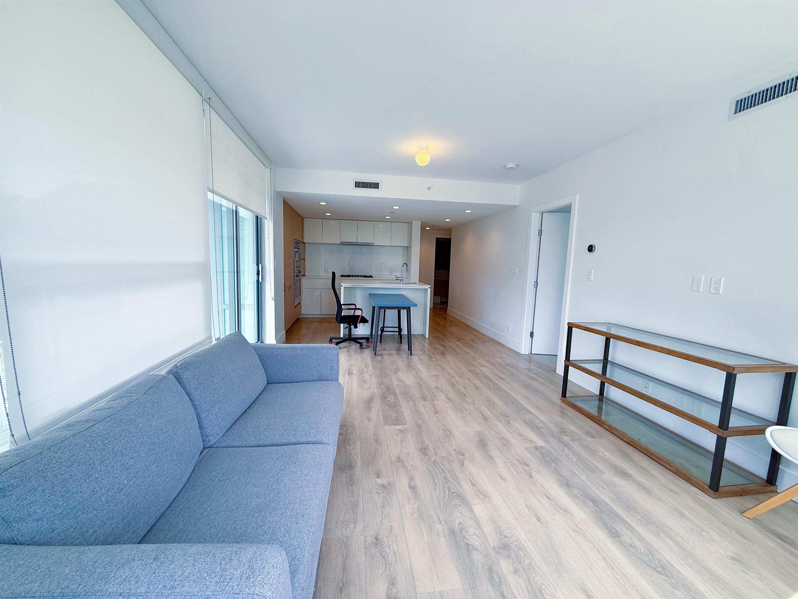 5508 Hollybridge Way #403, Richmond, BC V7C 0C7
