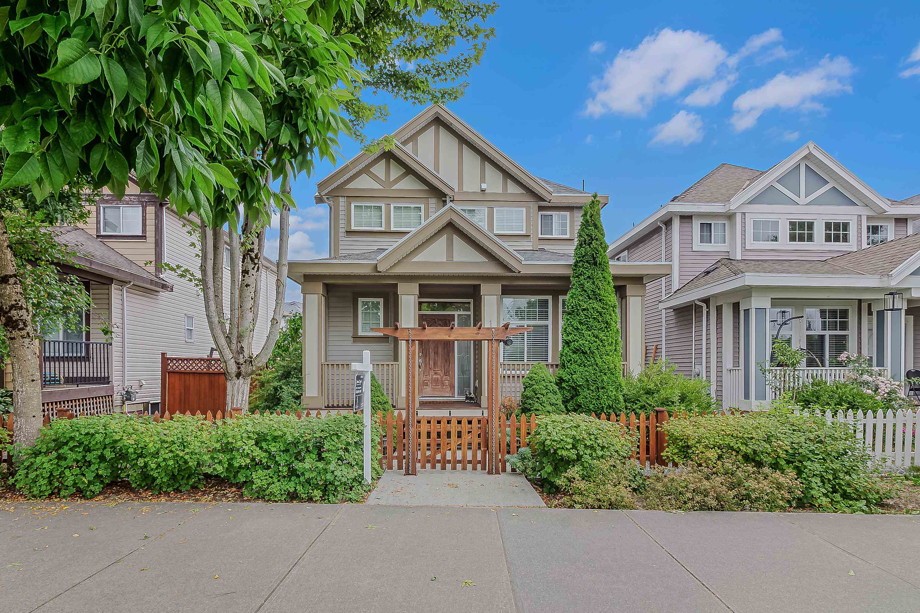 72 Avenue, Langley, BC V2Y 3J2