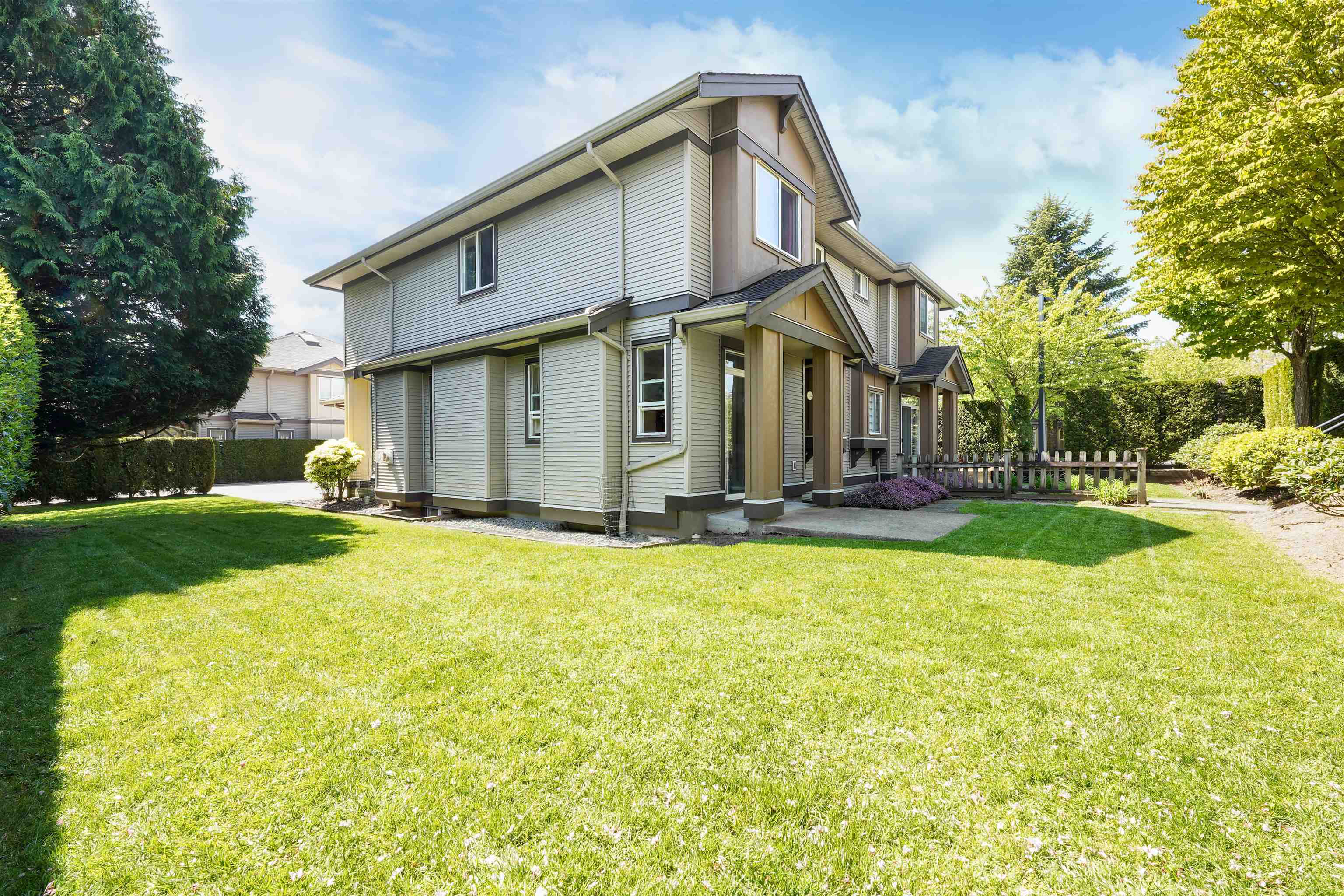 15168 66a Avenue #53, Surrey, BC V3W 1X2