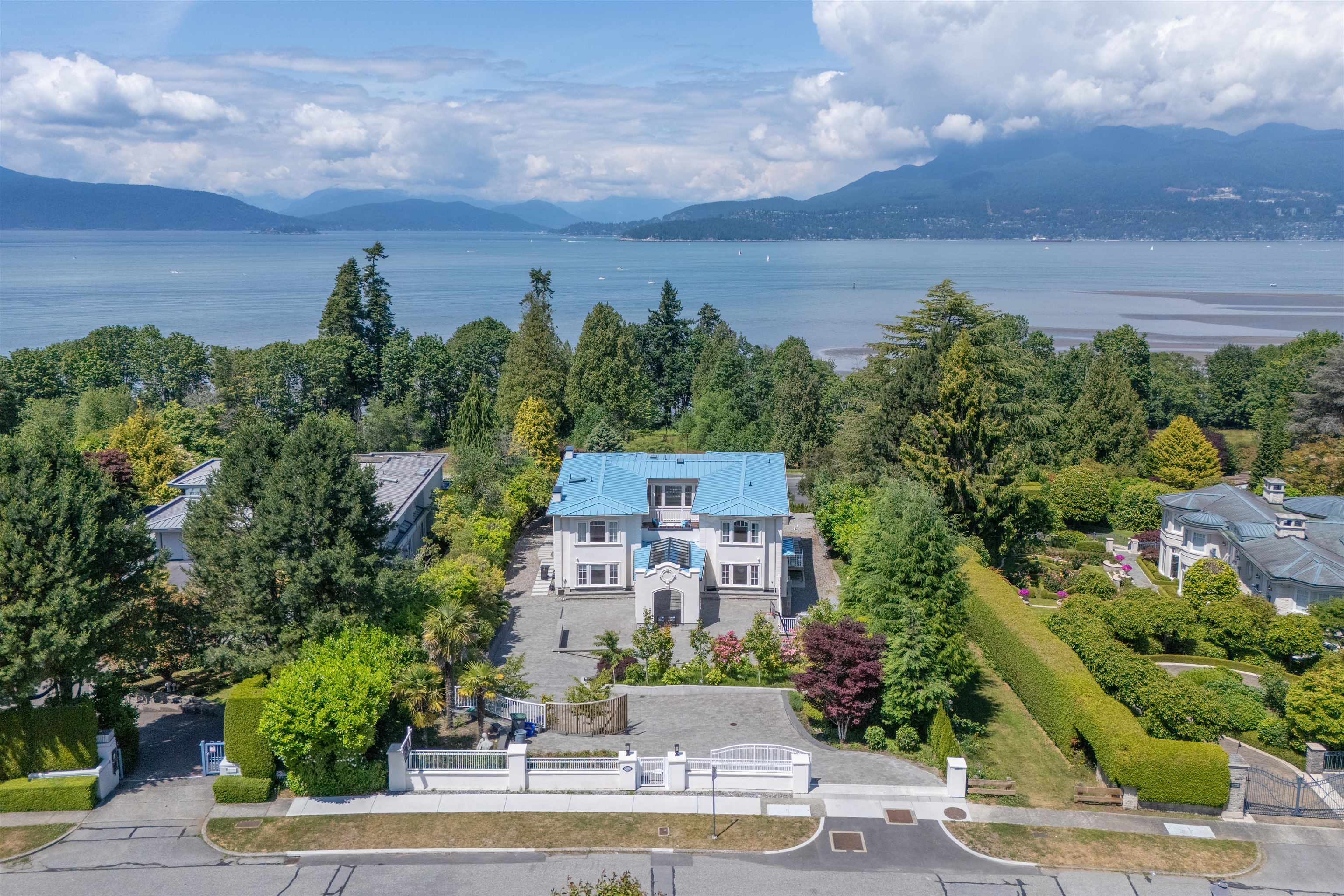 5747 Newton Wynd, Vancouver, BC V6T 1H6