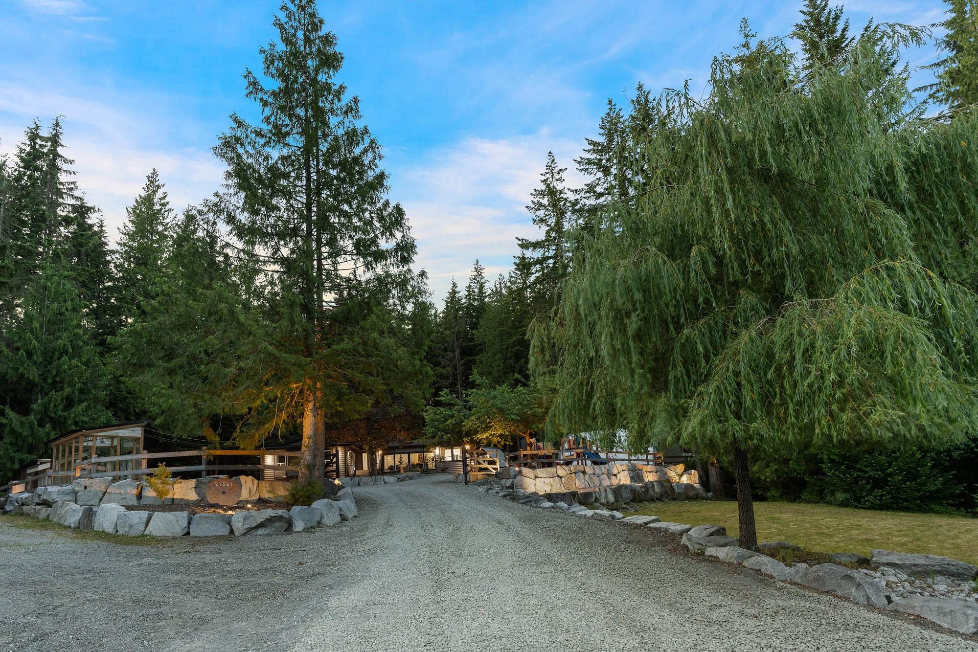 27561 Sayers Crescent, Maple Ridge, BC V2W 1N3