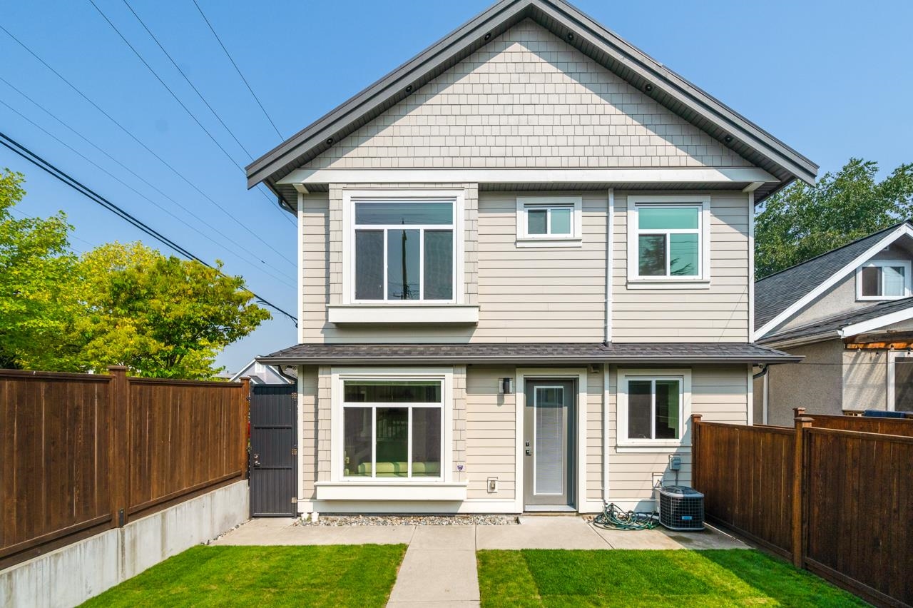 5222 Argyle Street, Vancouver, BC V5P 0E5