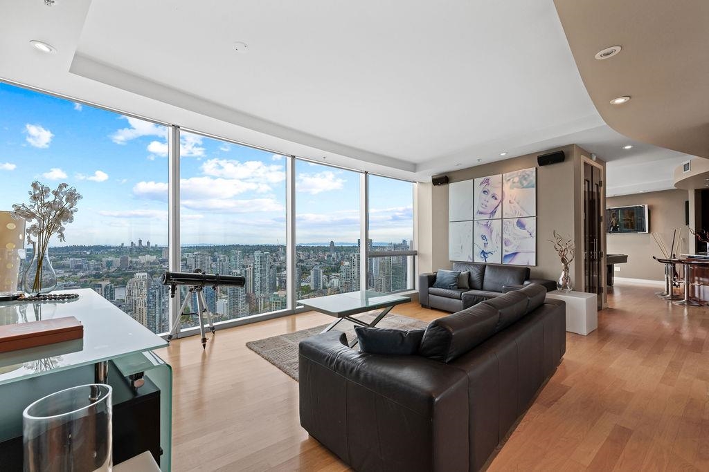 938 Nelson Street #4303, Vancouver, BC V6Z 3A7