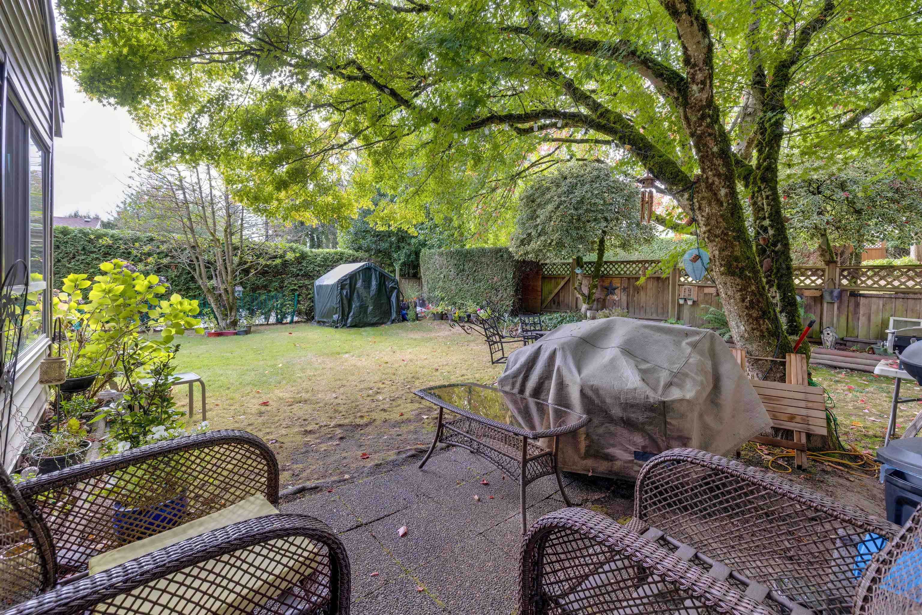 6211 Greenside Drive West, Surrey, BC V3S 5M8