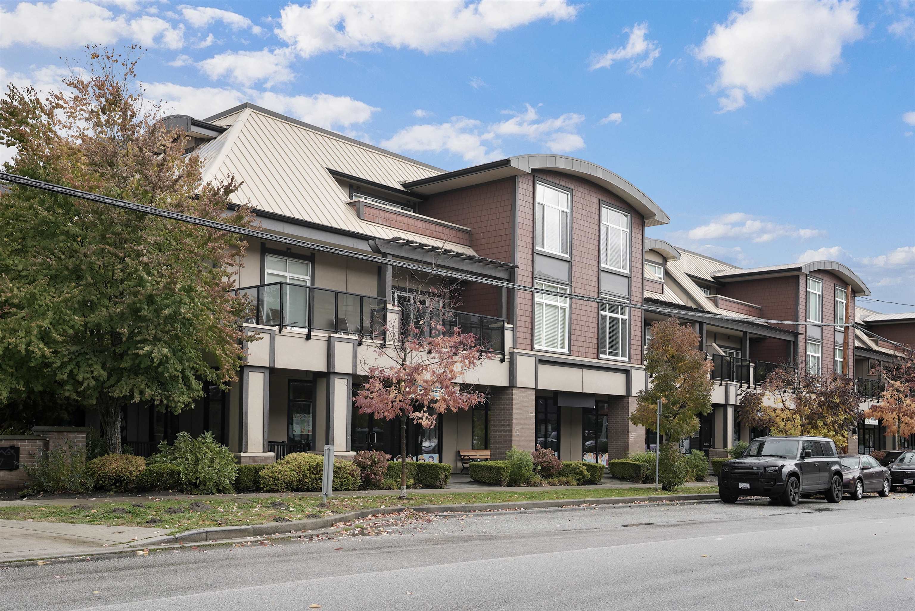 14885 60 Avenue #208, Surrey, BC V3S 1R8