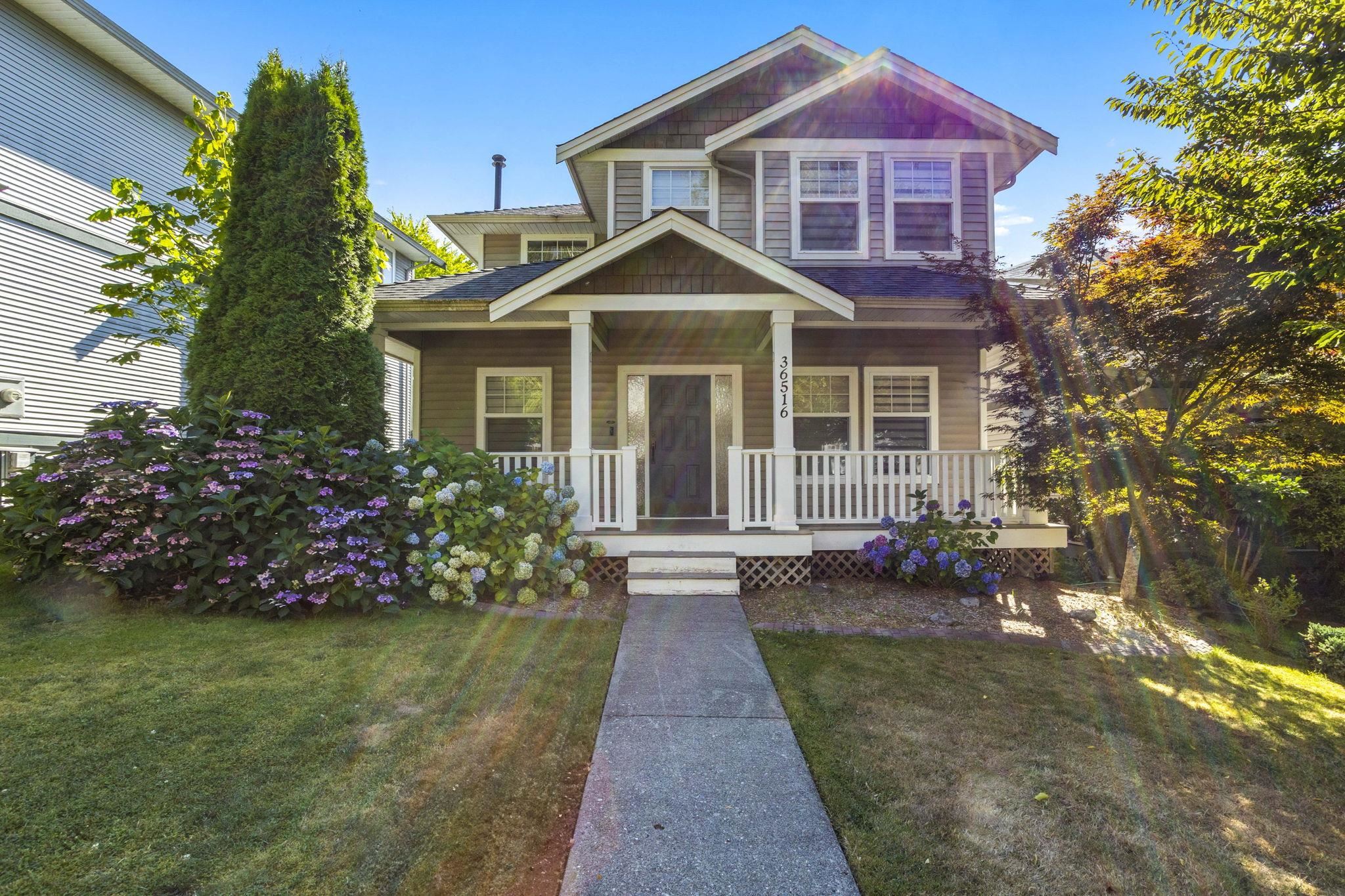 36516 Lester Pearson Way, Abbotsford, BC V3G 3C5