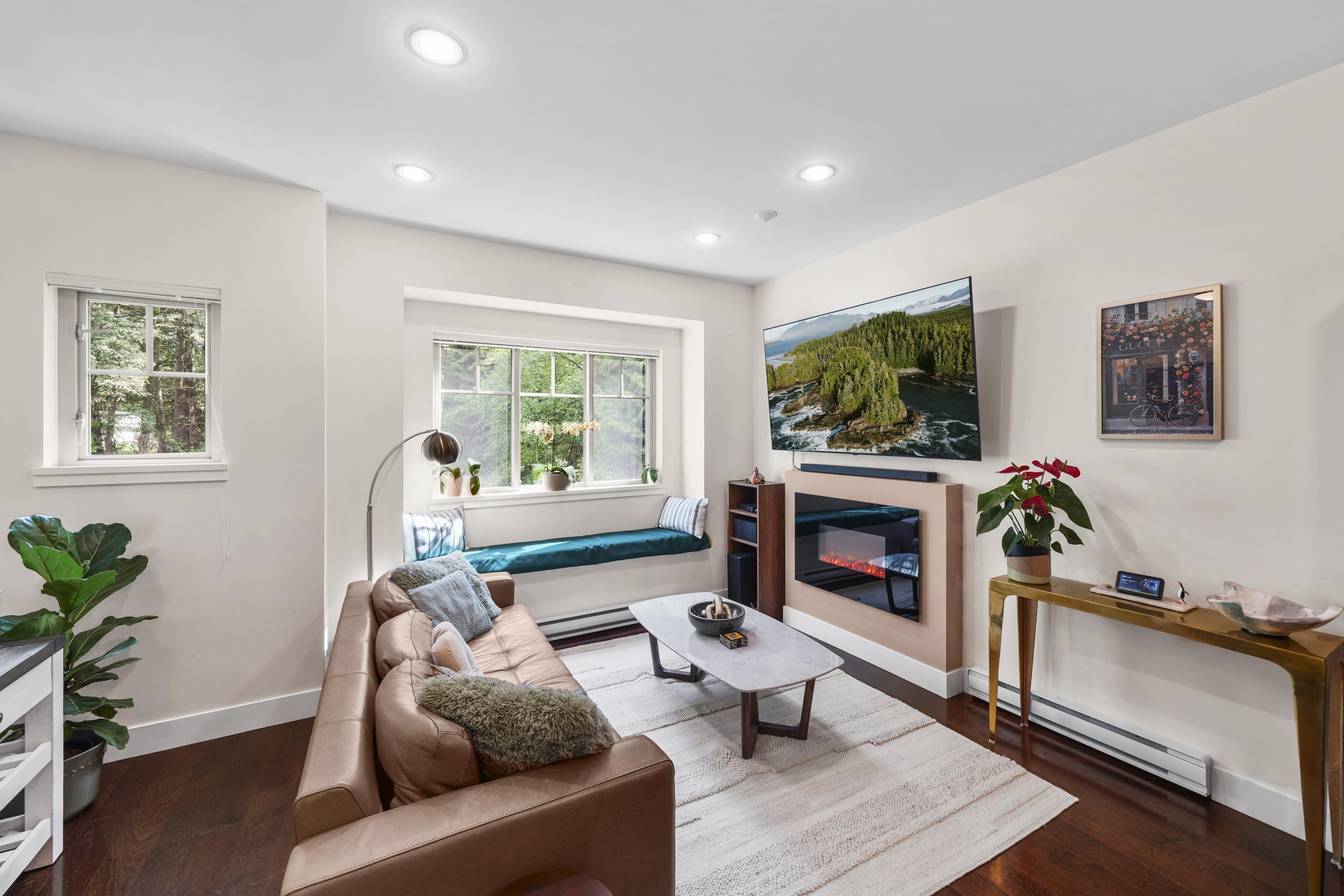 3382 Viewmount Drive #118, Port Moody, BC V3H 2M1