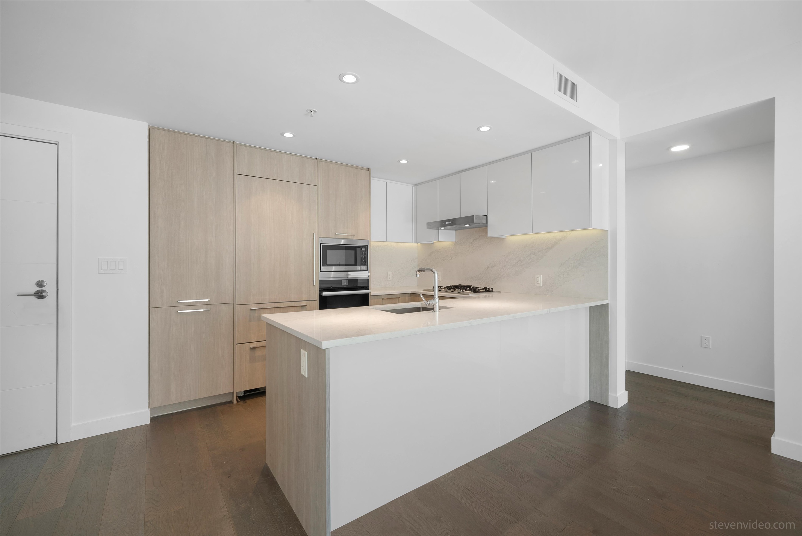 8199 Capstan Wy #908, Richmond, BC V6X 0V1