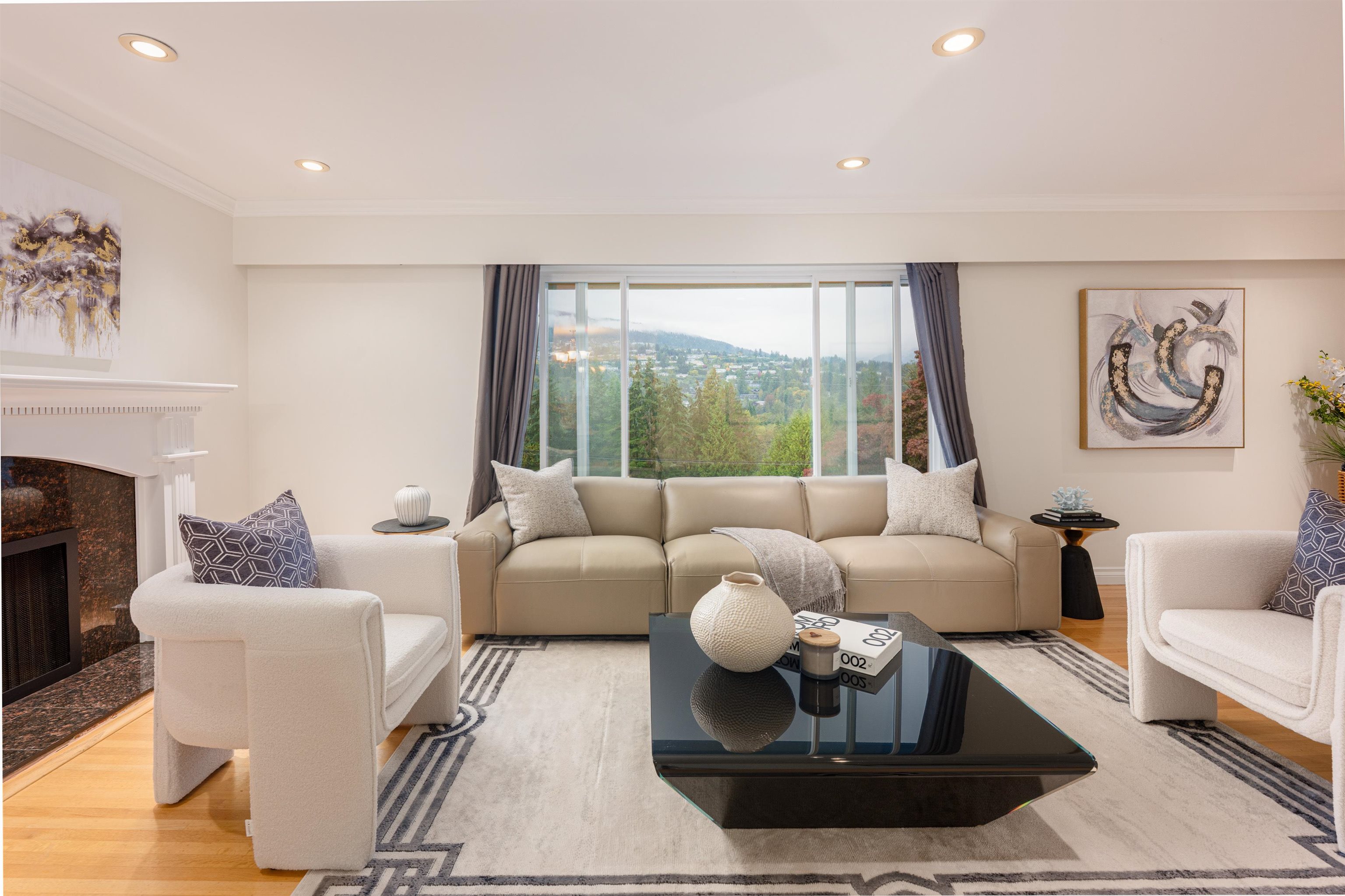 850 Jefferson Avenue, West Vancouver, BC V7T 2A4